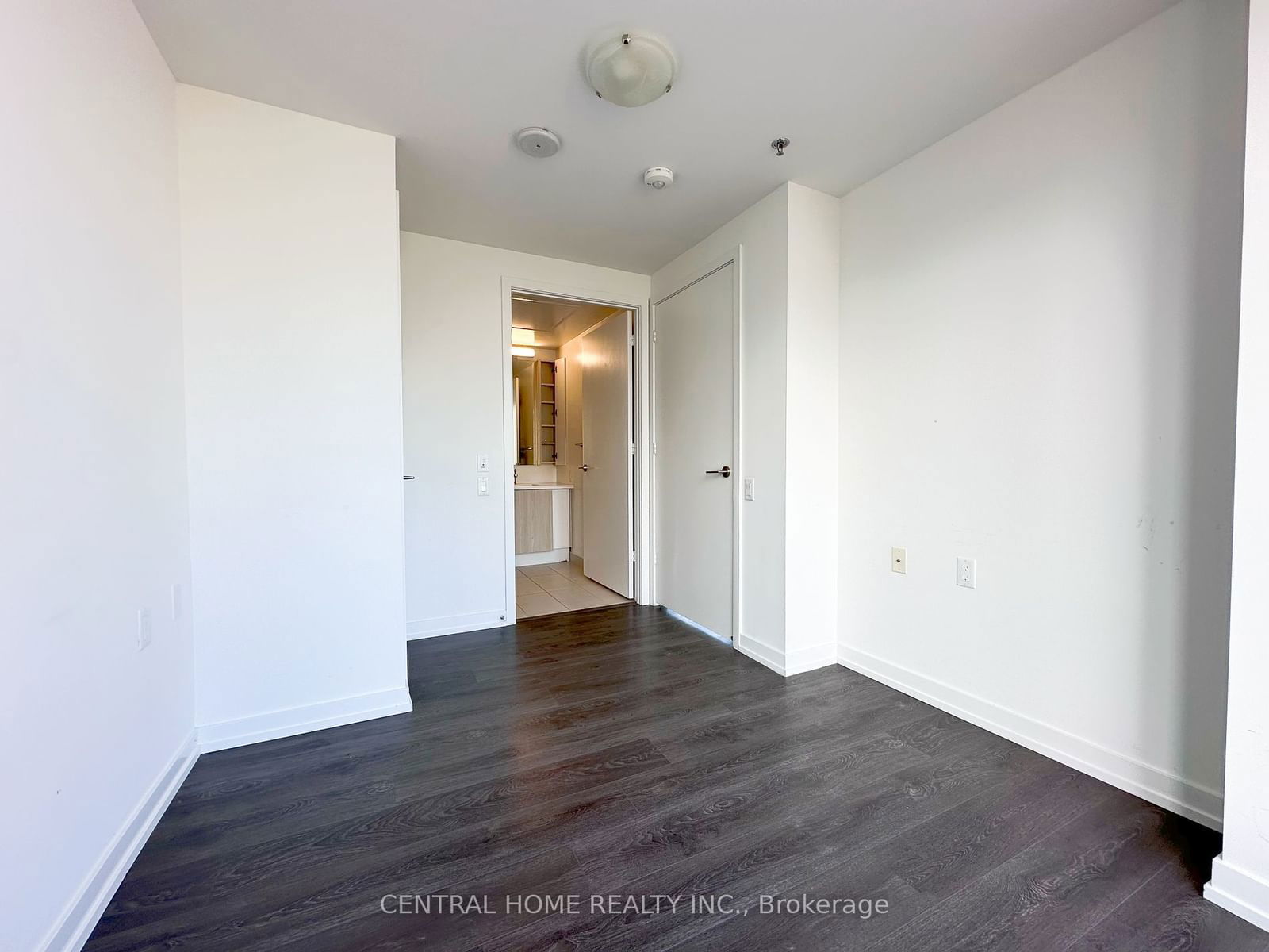 203 College St, unit 806 for rent - image #11