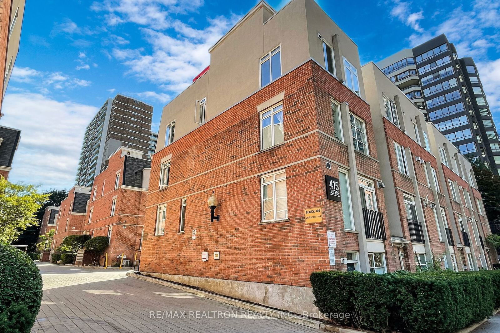 415 Jarvis St, unit 237 for sale