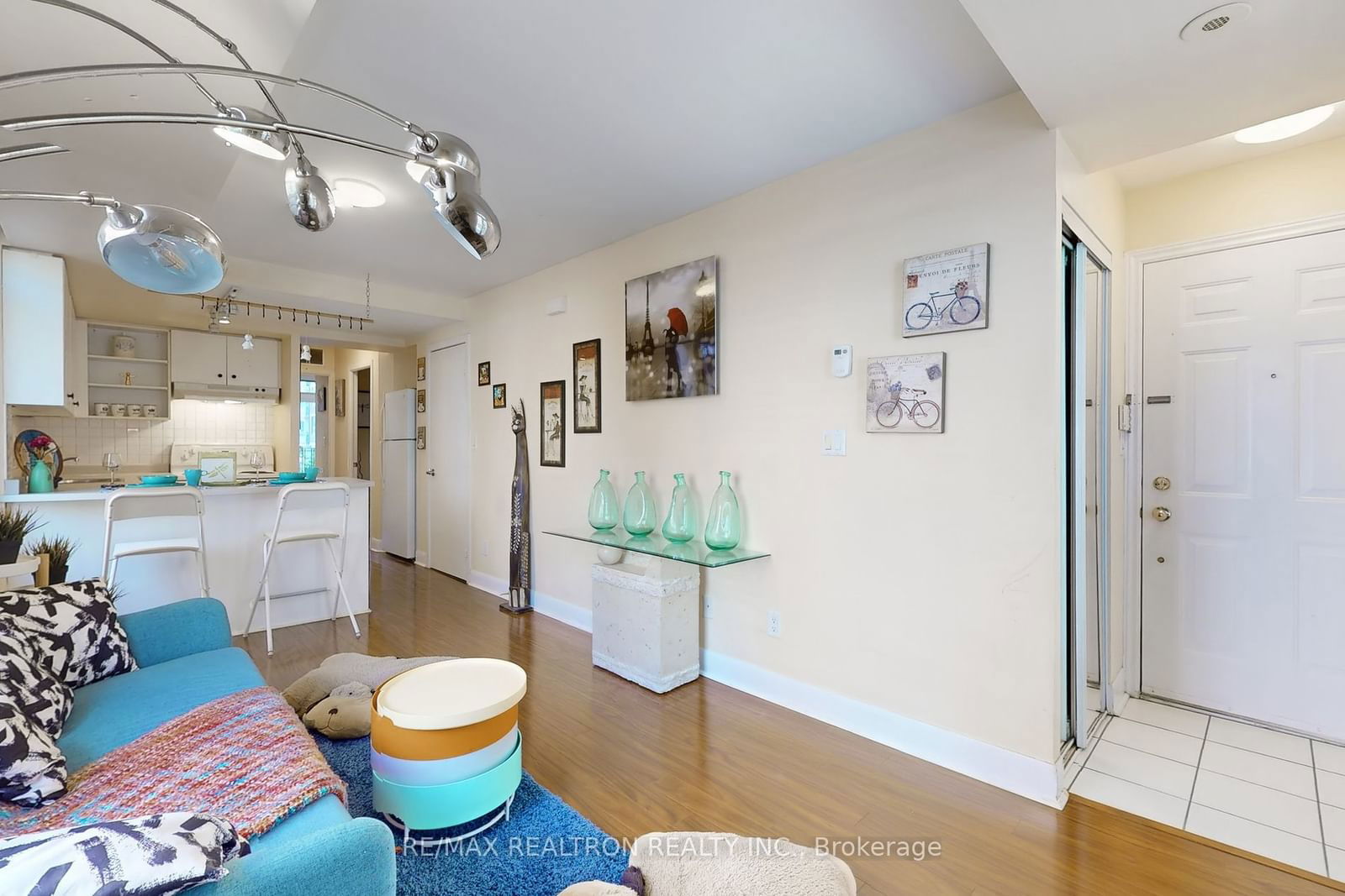 415 Jarvis St, unit 237 for sale - image #9