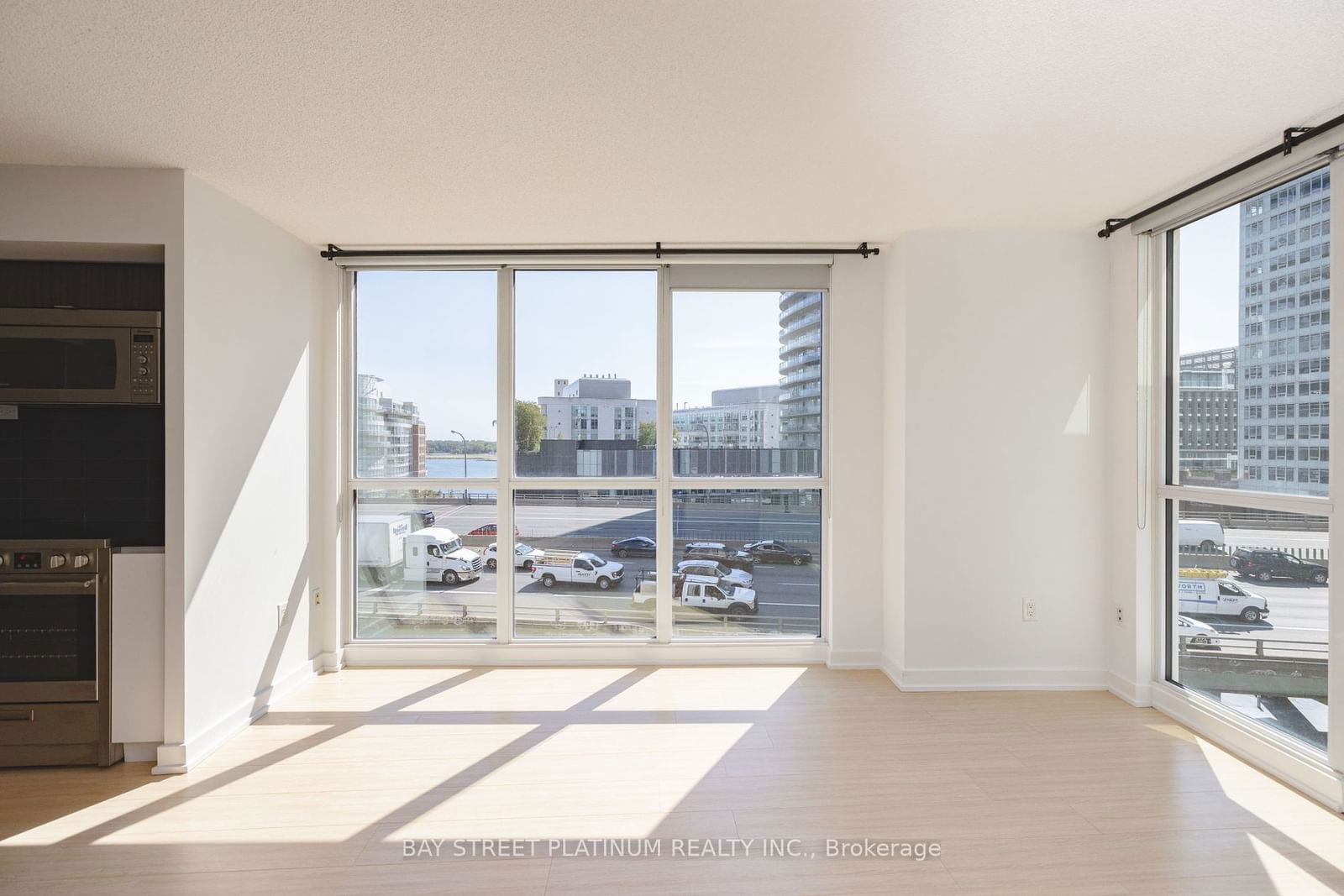 75 Queens Wharf Rd S, unit 708 for rent