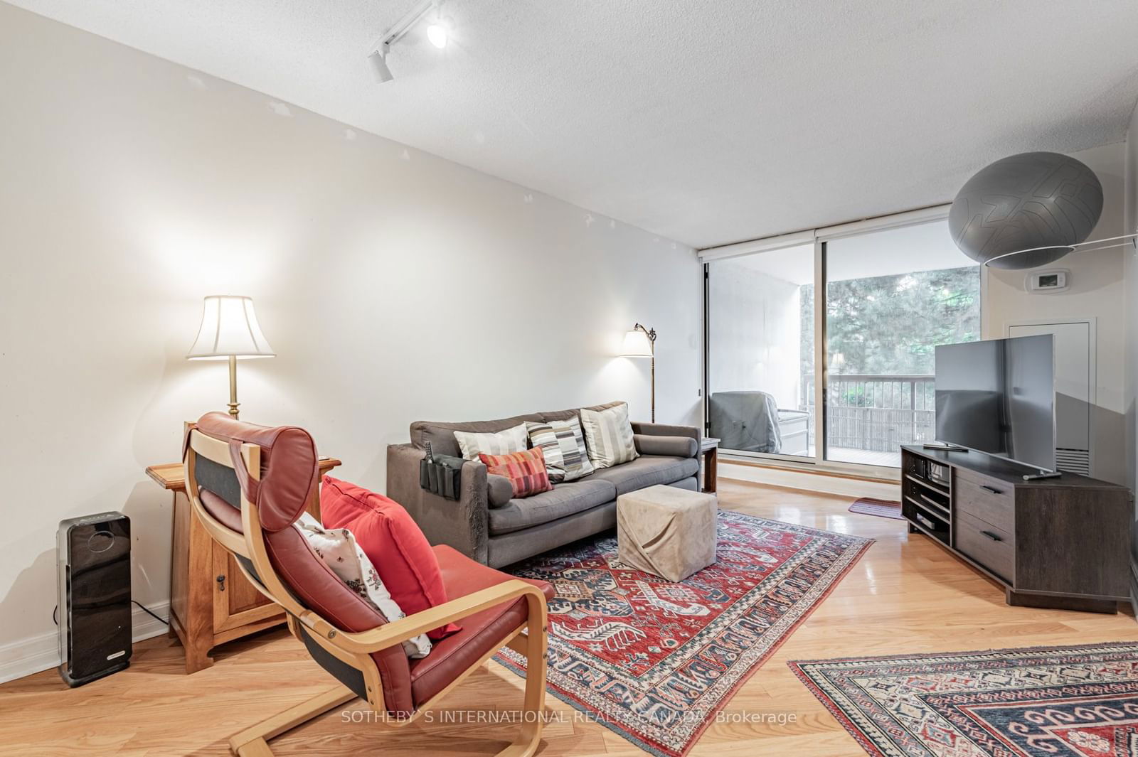 77 Maitland Pl, unit 325 for sale - image #4