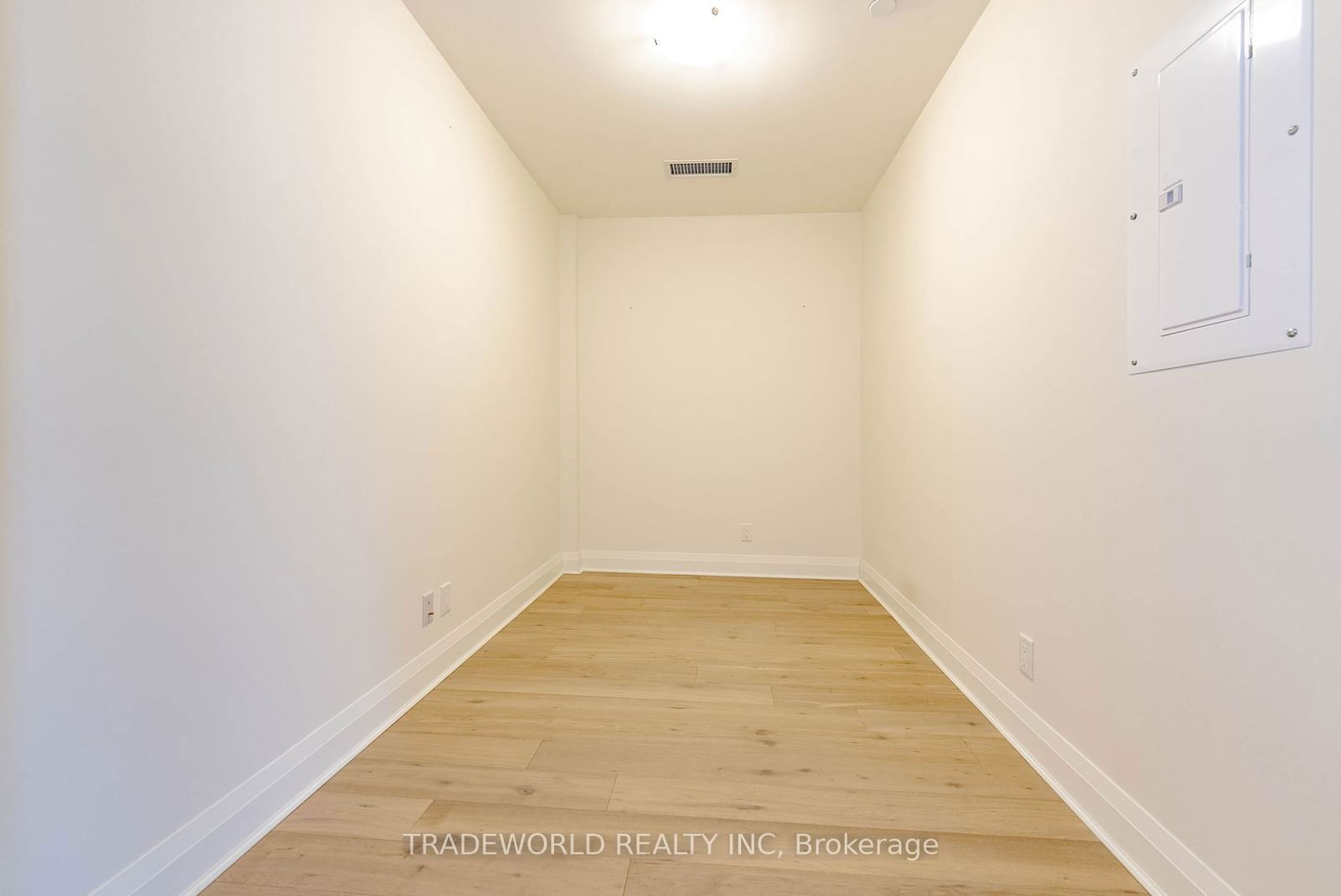 151 Avenue Rd, unit 305 for sale - image #16