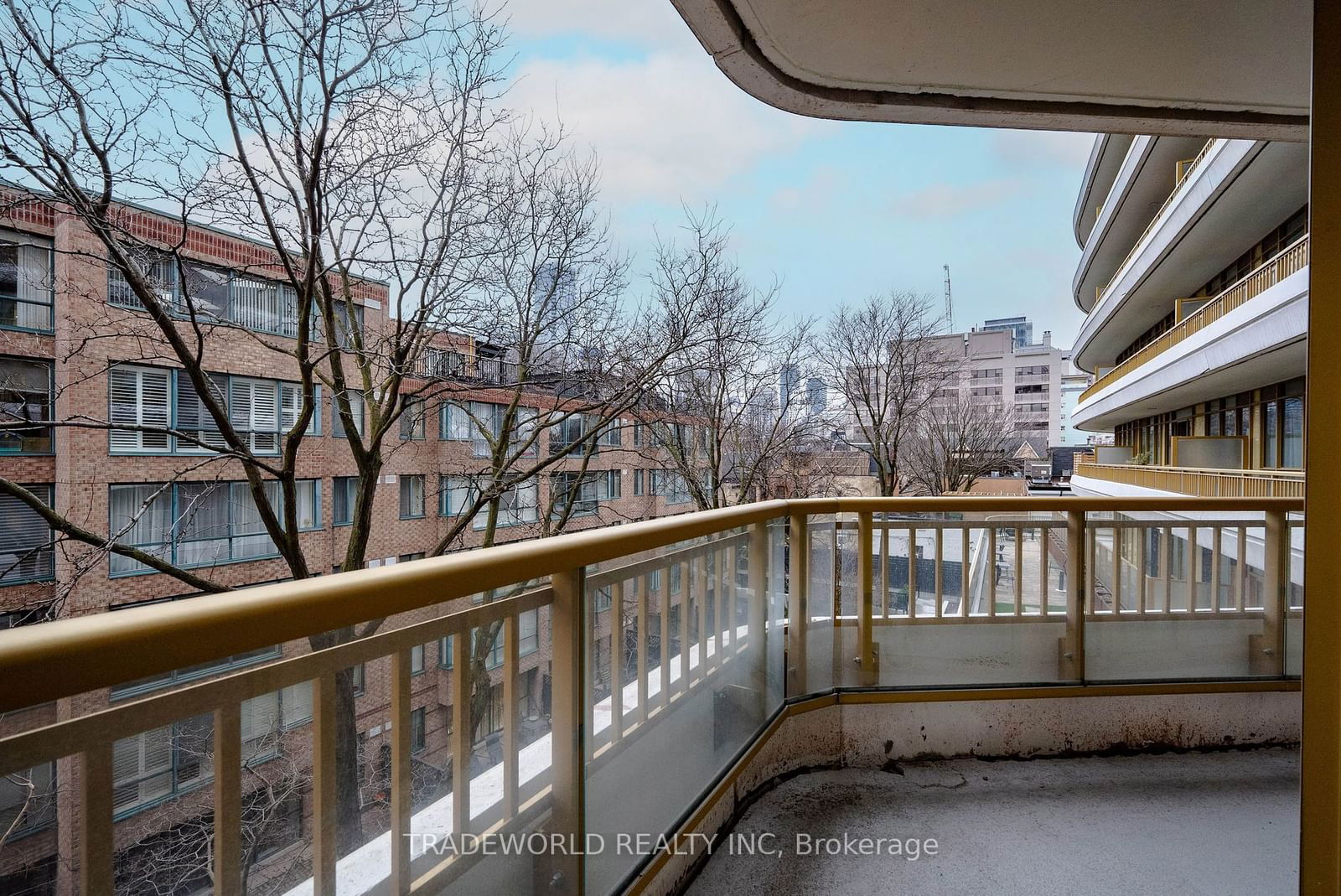 151 Avenue Rd, unit 305 for sale - image #24