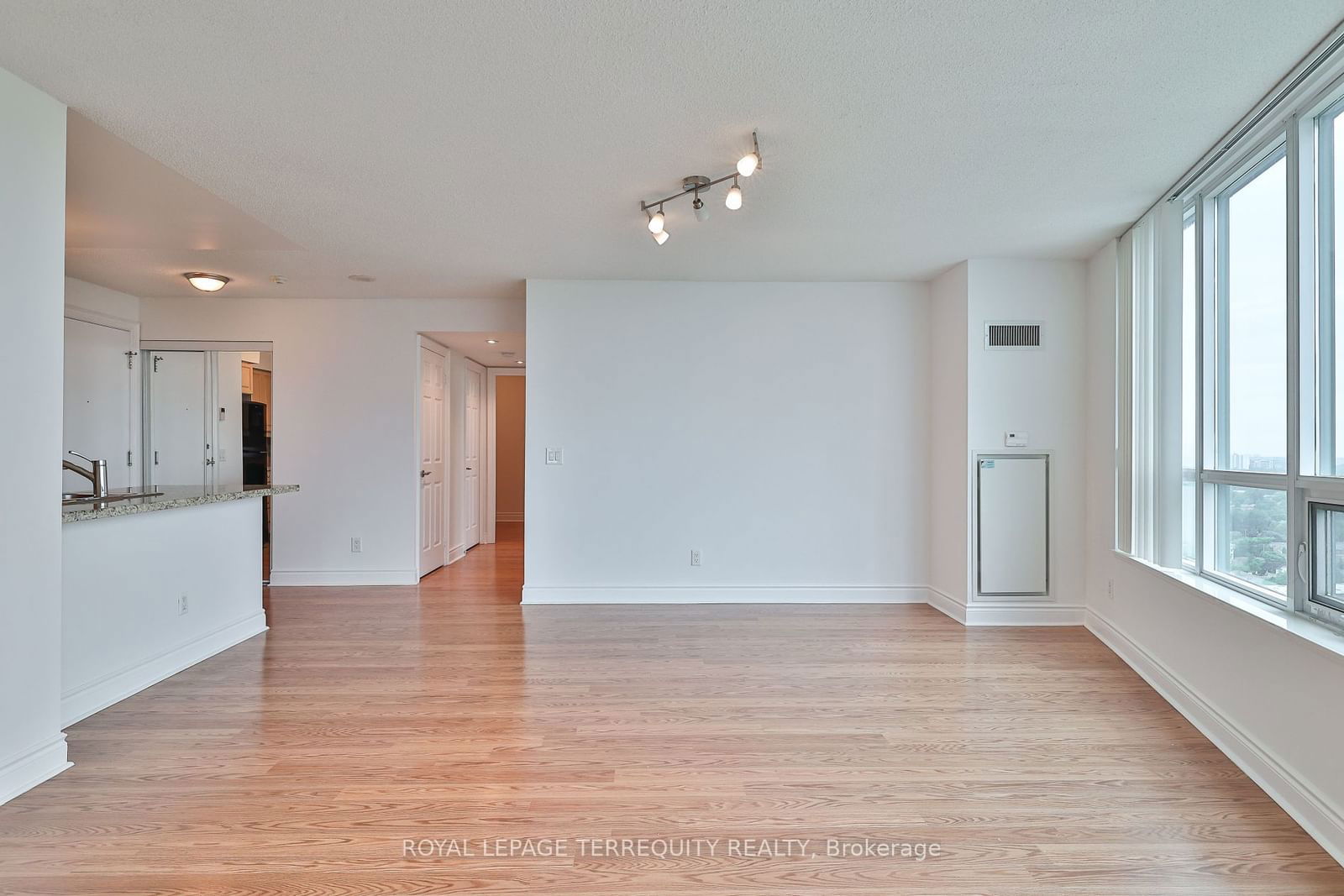 25 Greenview Ave, unit 2119 for sale - image #15