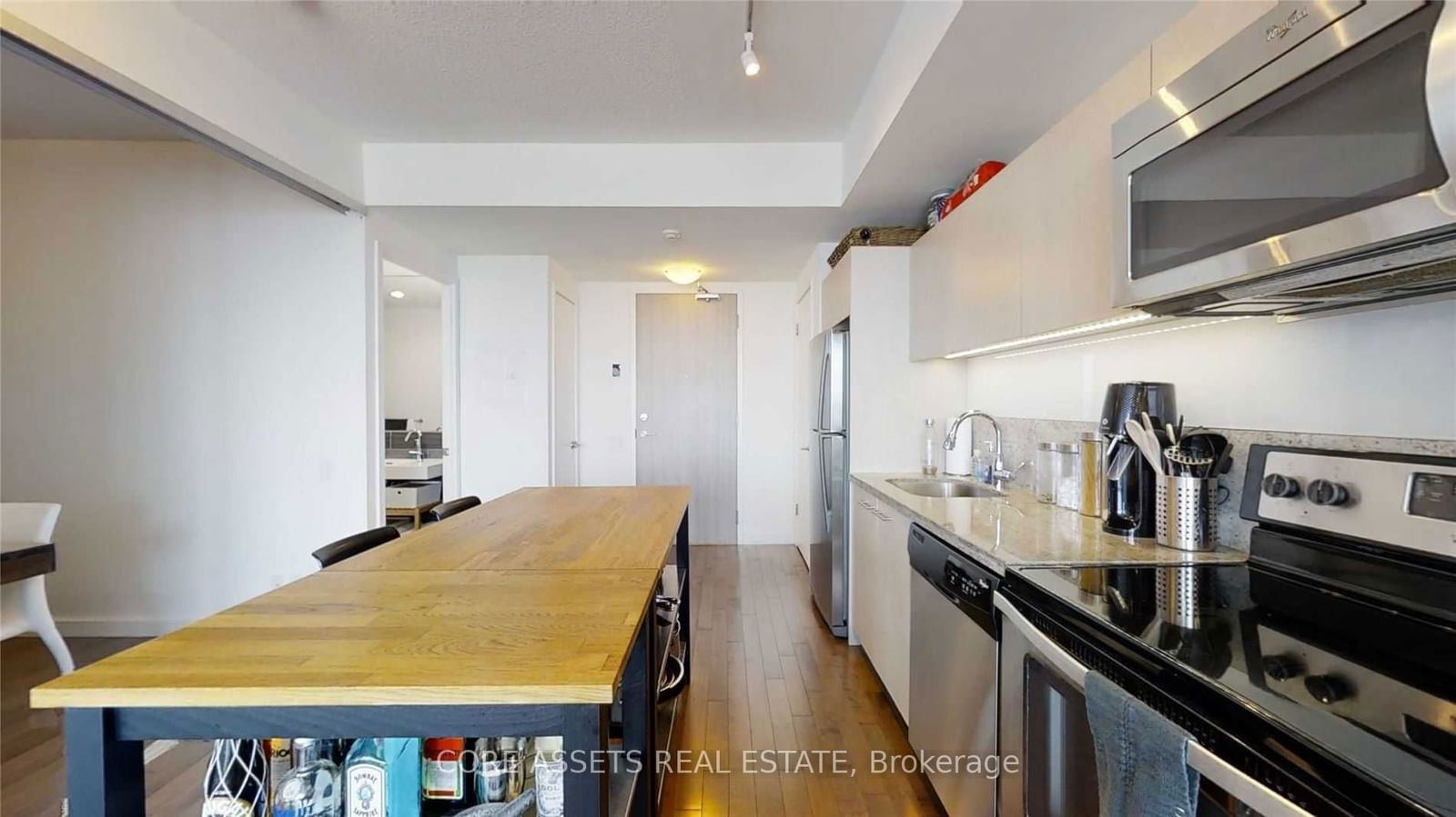 390 Cherry St, unit 1409 for rent - image #3