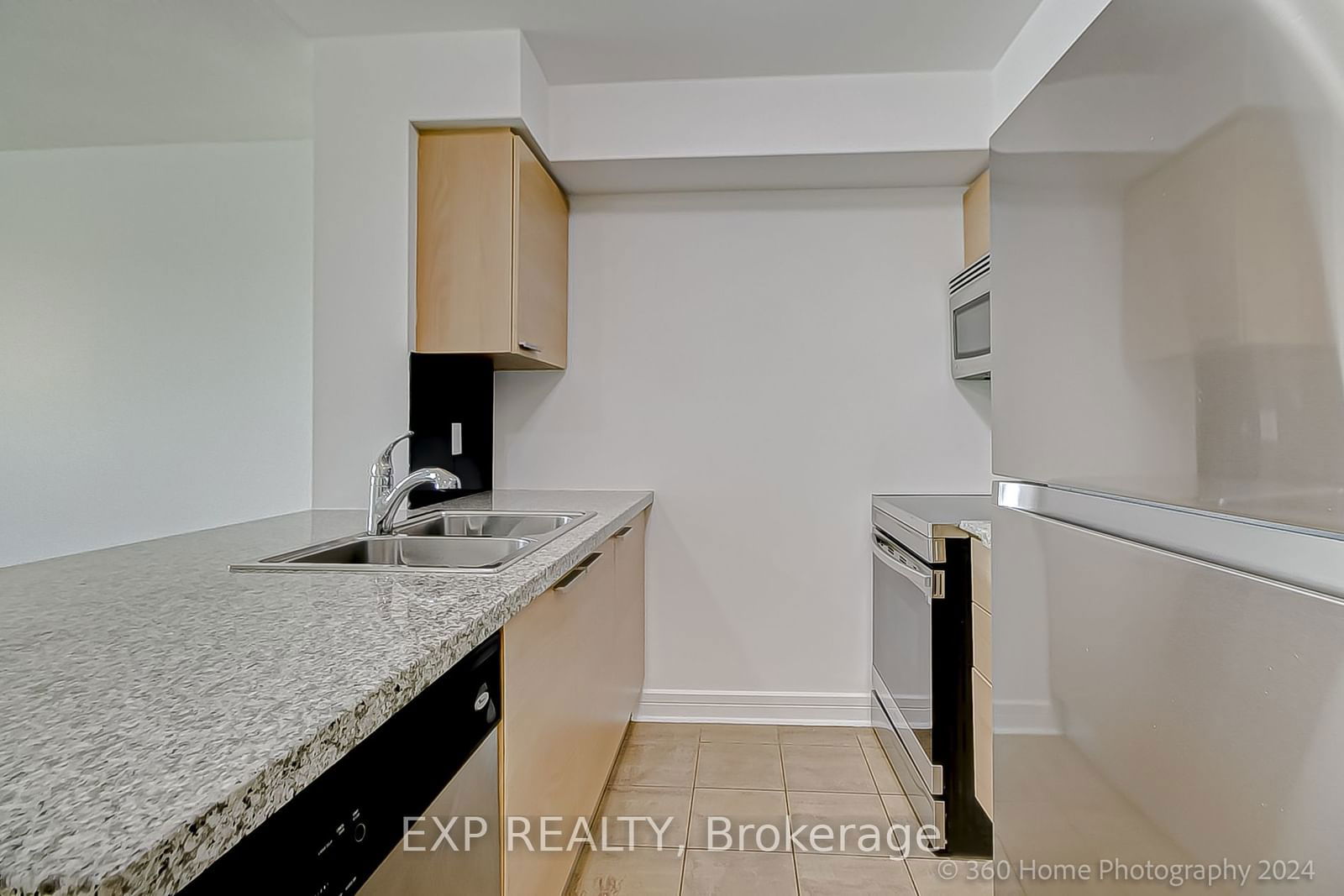 16 Harrison Garden Blvd, unit 1409 for sale - image #10