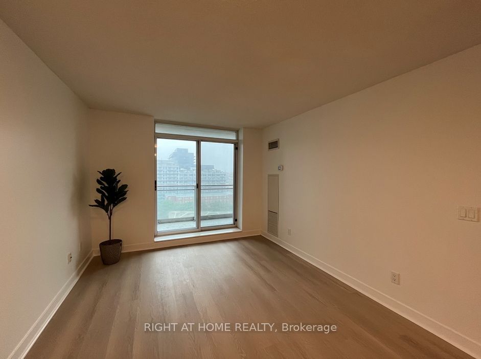 50 Lynn Williams St, unit 812 for rent - image #6