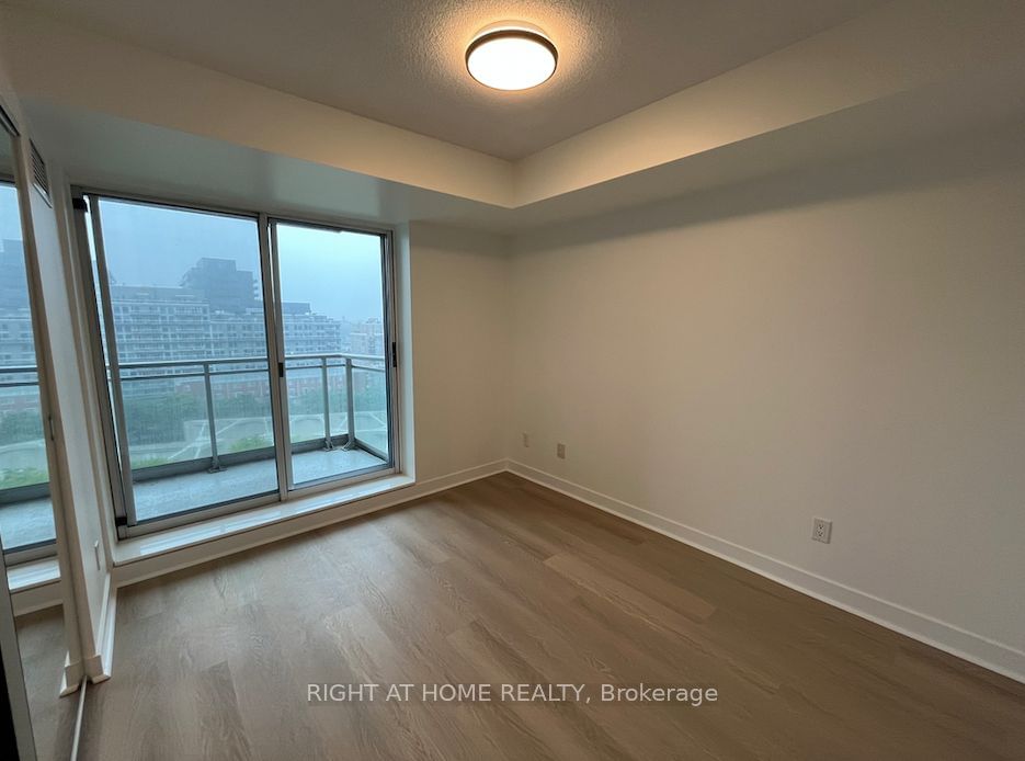 50 Lynn Williams St, unit 812 for rent - image #8