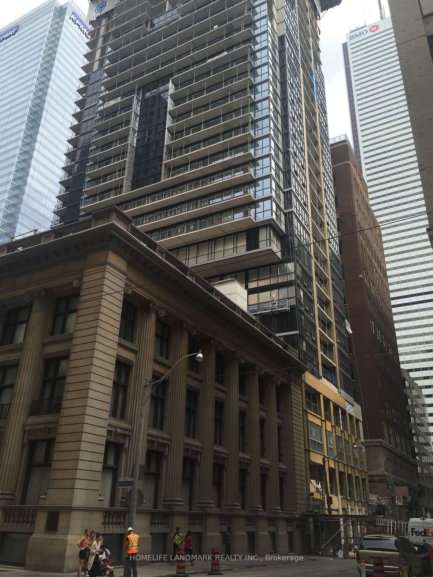 70 Temperance St, unit 1702 for rent - image #2