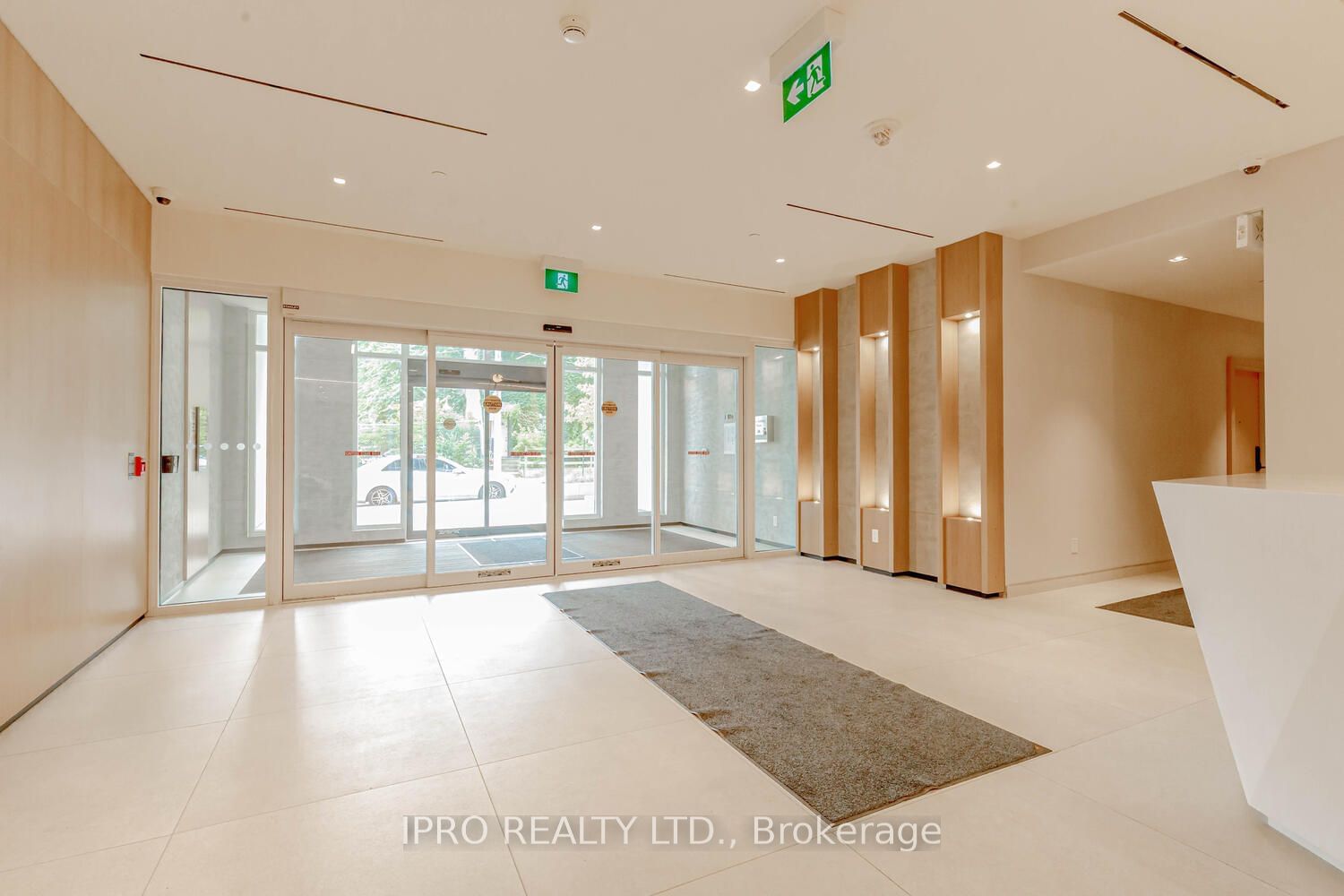 5 Defries St, unit 3106 for rent - image #3