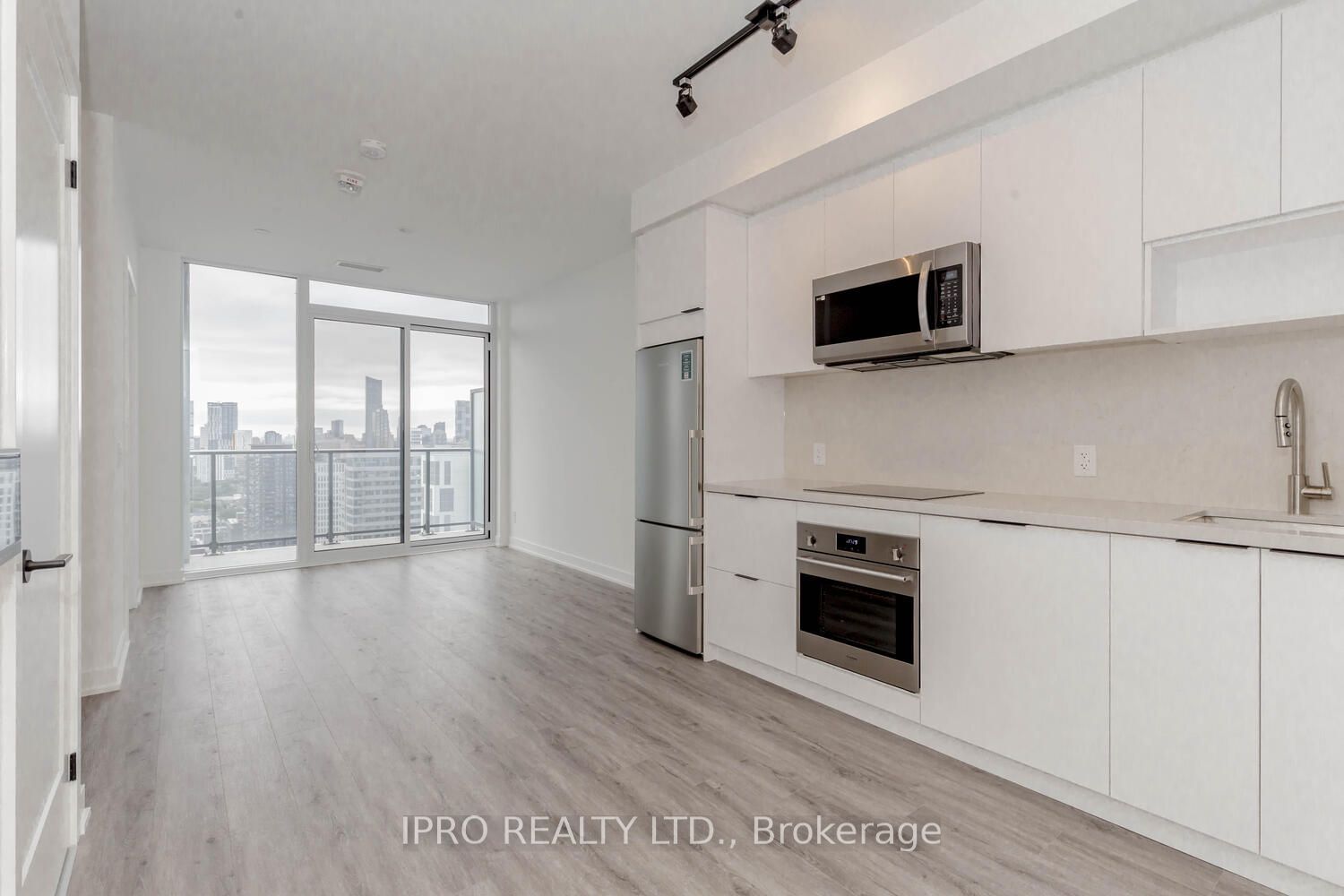 5 Defries St, unit 3106 for rent - image #8