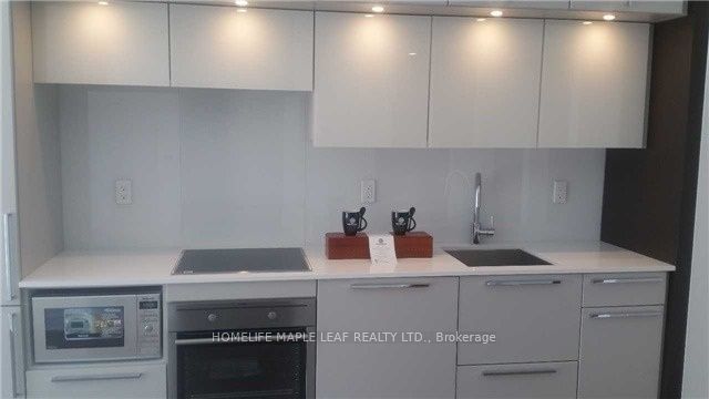 15 Grenville St, unit 402 for rent - image #3