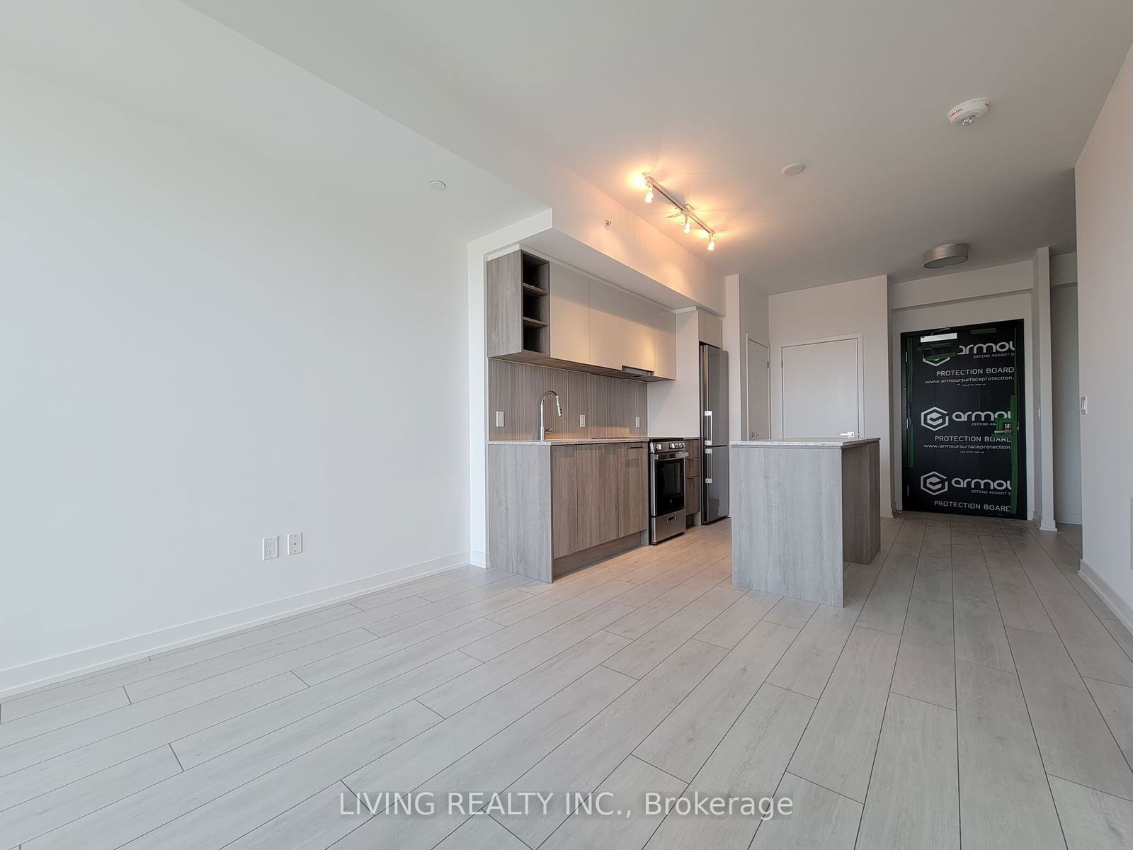 31 Tippett Rd, unit 707 for rent - image #8