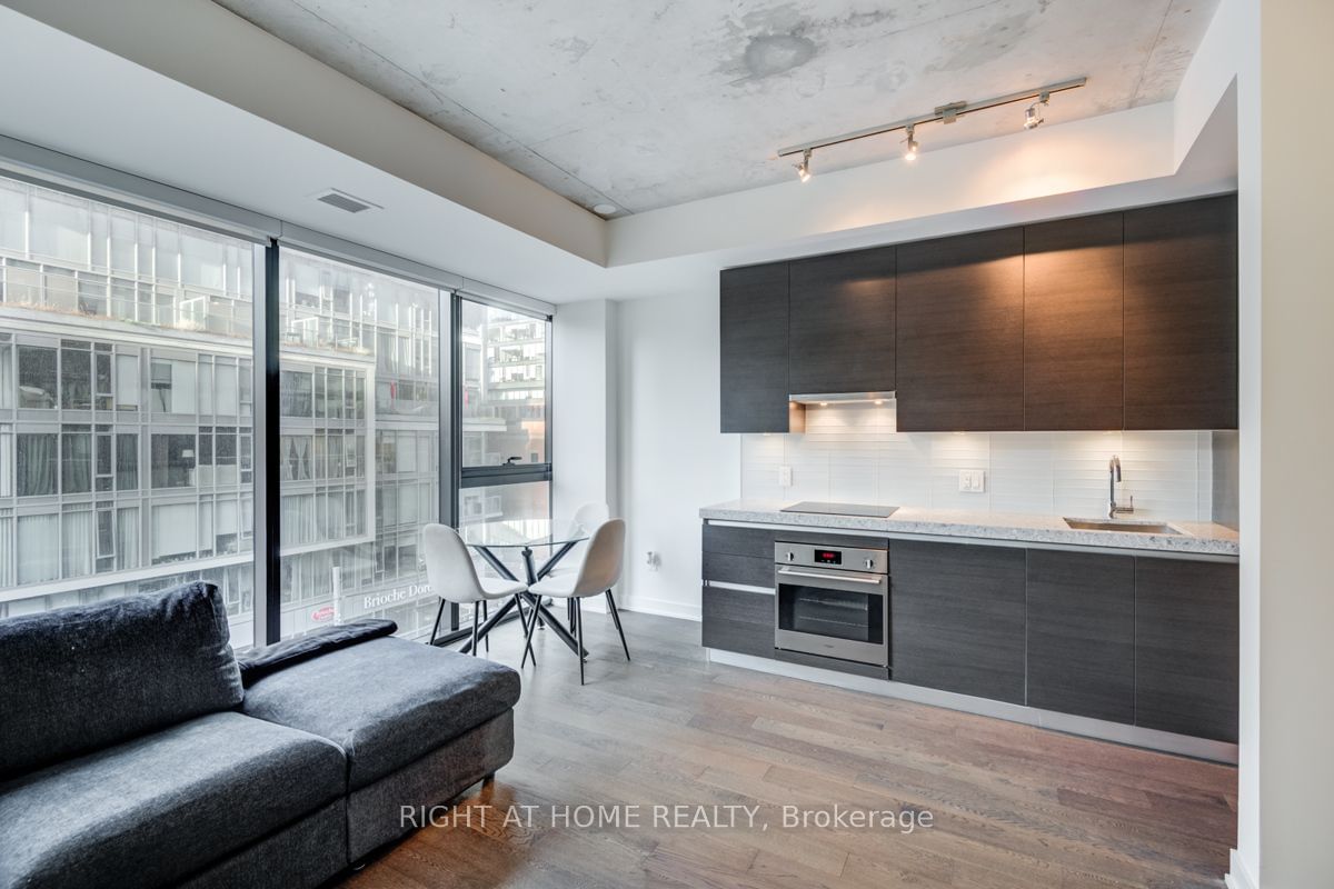 629 King St W, unit 419 for rent - image #8