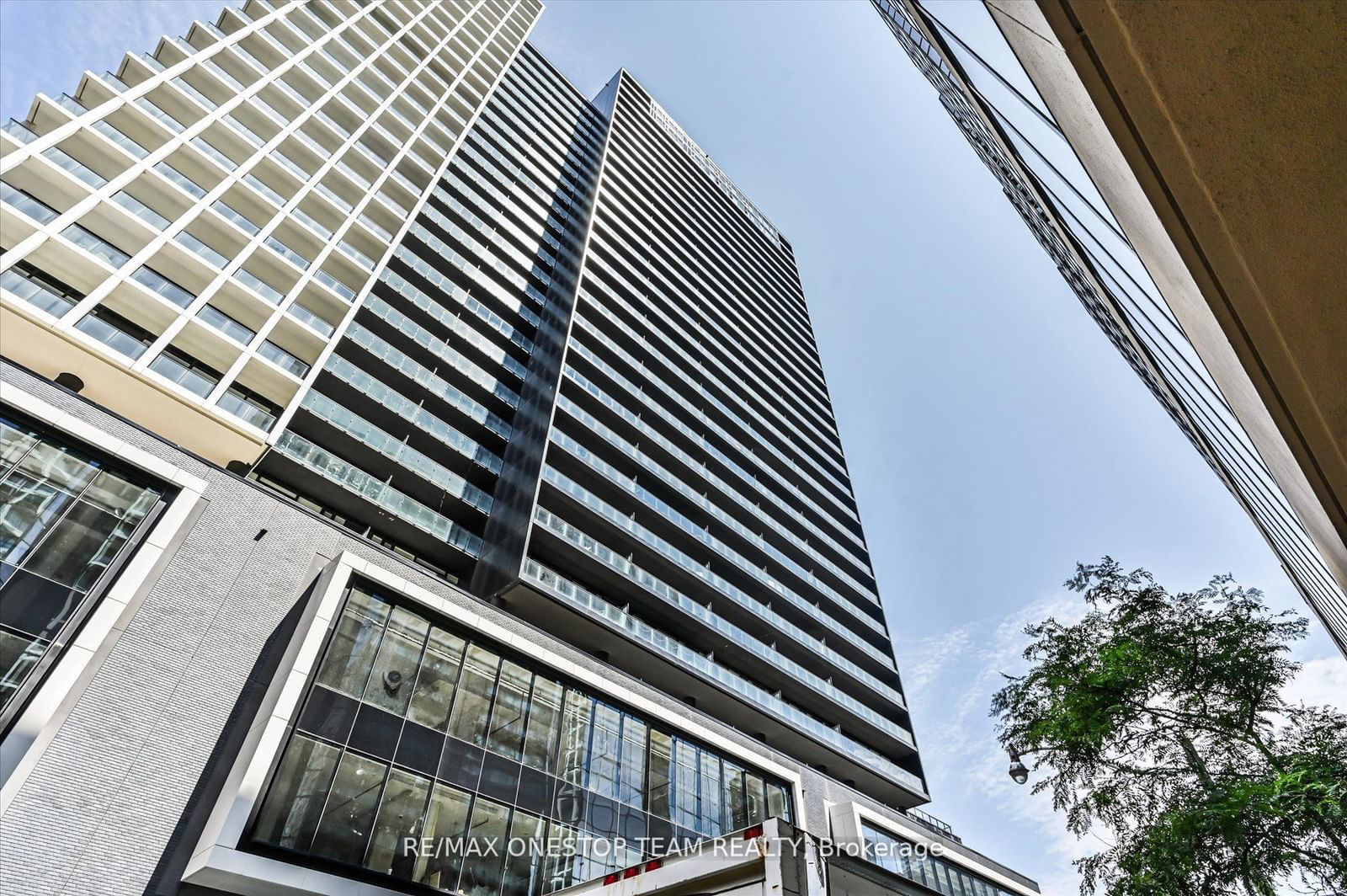 20 Edward St, unit 2314 for rent