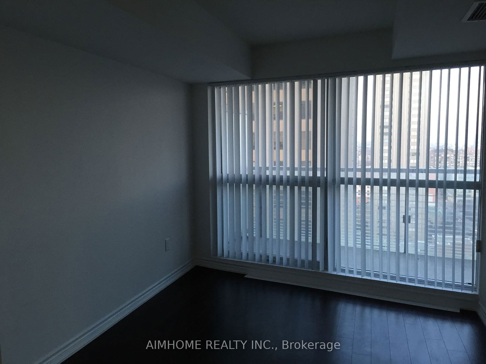 386 Yonge St, unit 1405 for rent - image #7