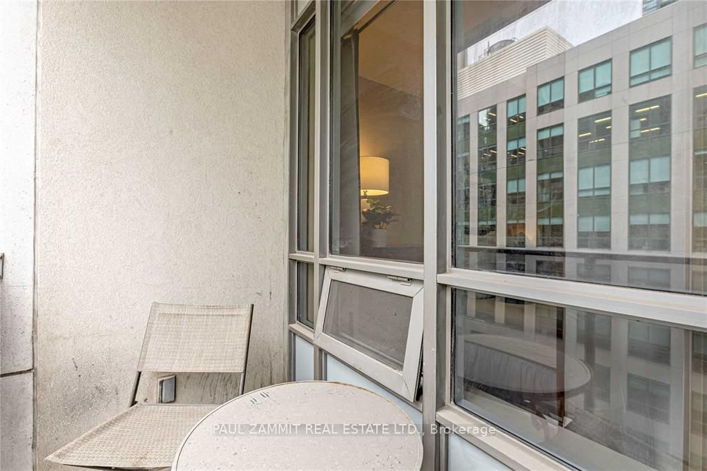 20 Blue Jays Way, unit 1211 for rent - image #12