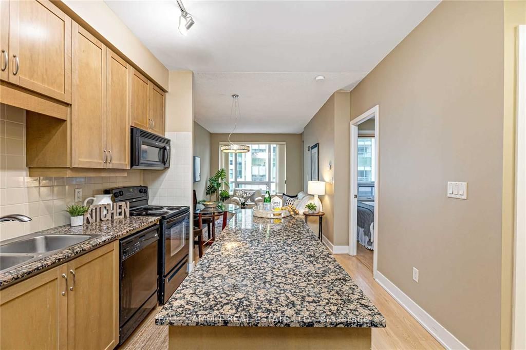 20 Blue Jays Way, unit 1211 for rent - image #6