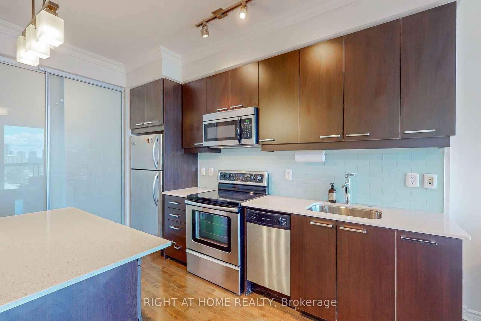 2885 Bayview Ave, unit 1116 for rent - image #8