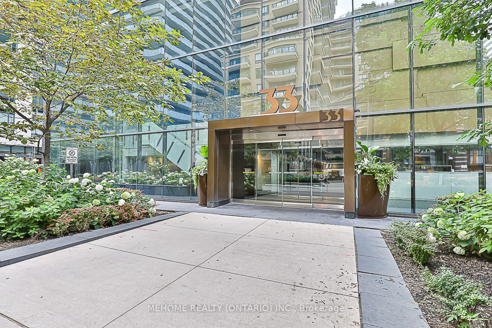 33 Charles St E, unit 4408 for sale - image #2