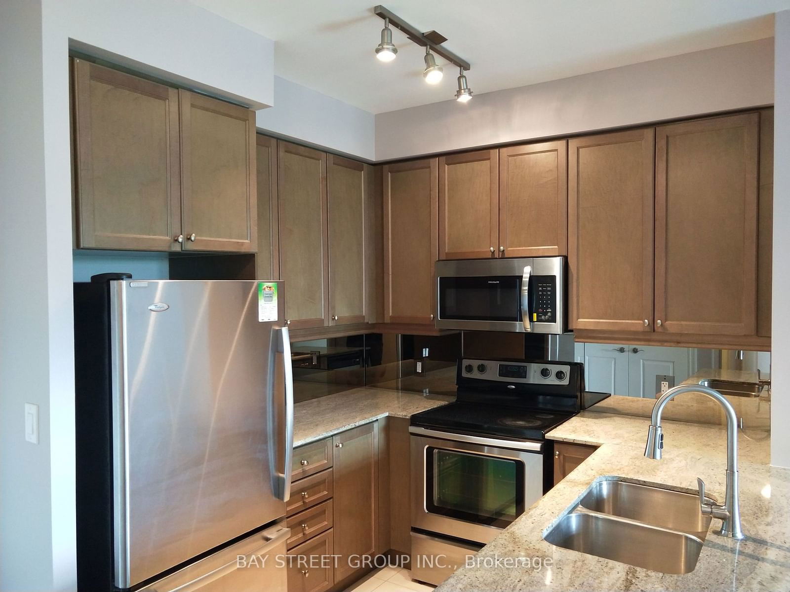 10 Bloorview Pl, unit 1117 for rent - image #3