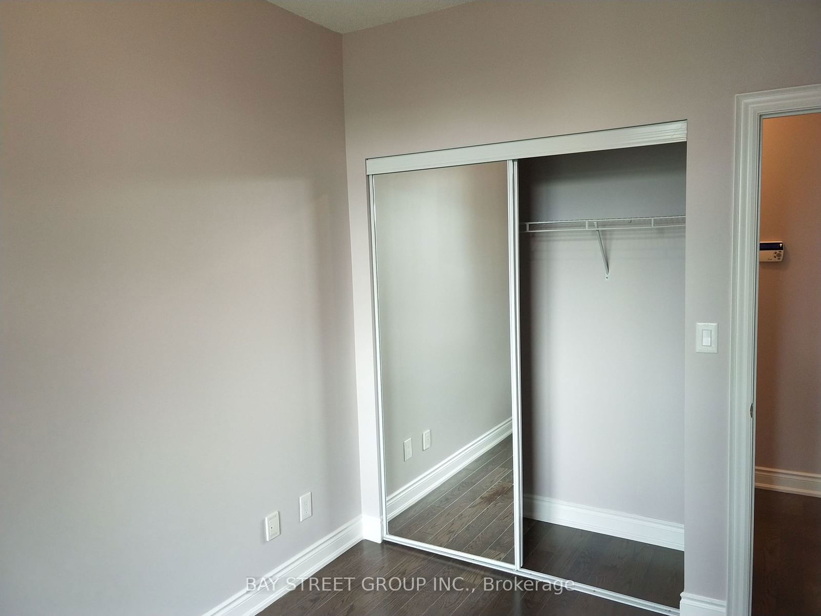 10 Bloorview Pl, unit 1117 for rent