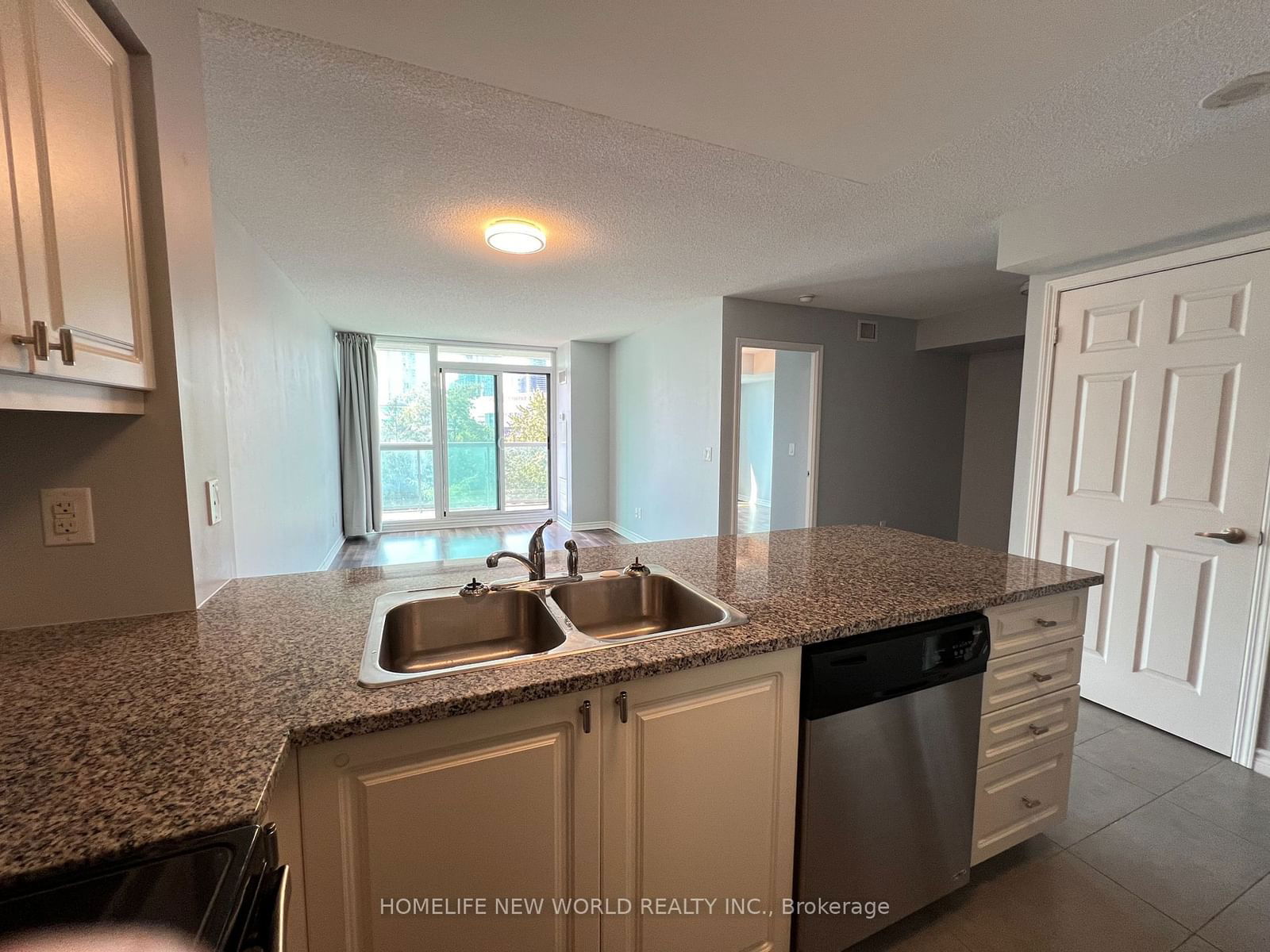 25 Lower Simcoe St, unit 617 for rent - image #8