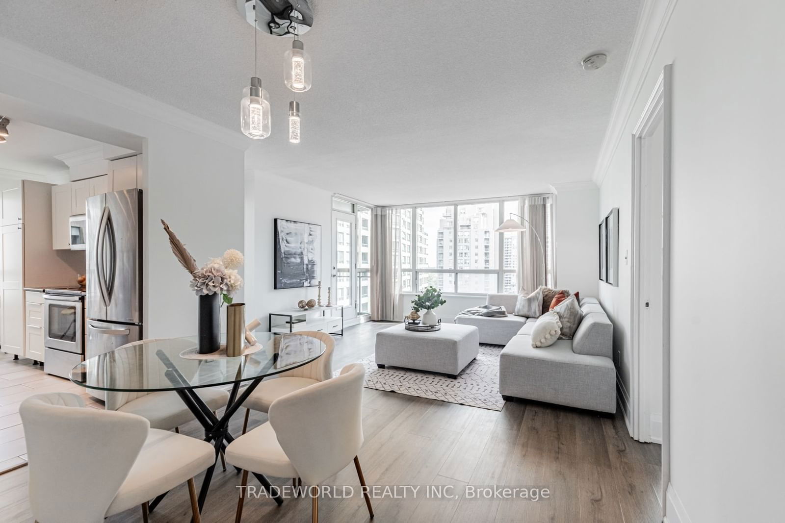 18 Parkview Ave, unit 1506 for sale - image #5