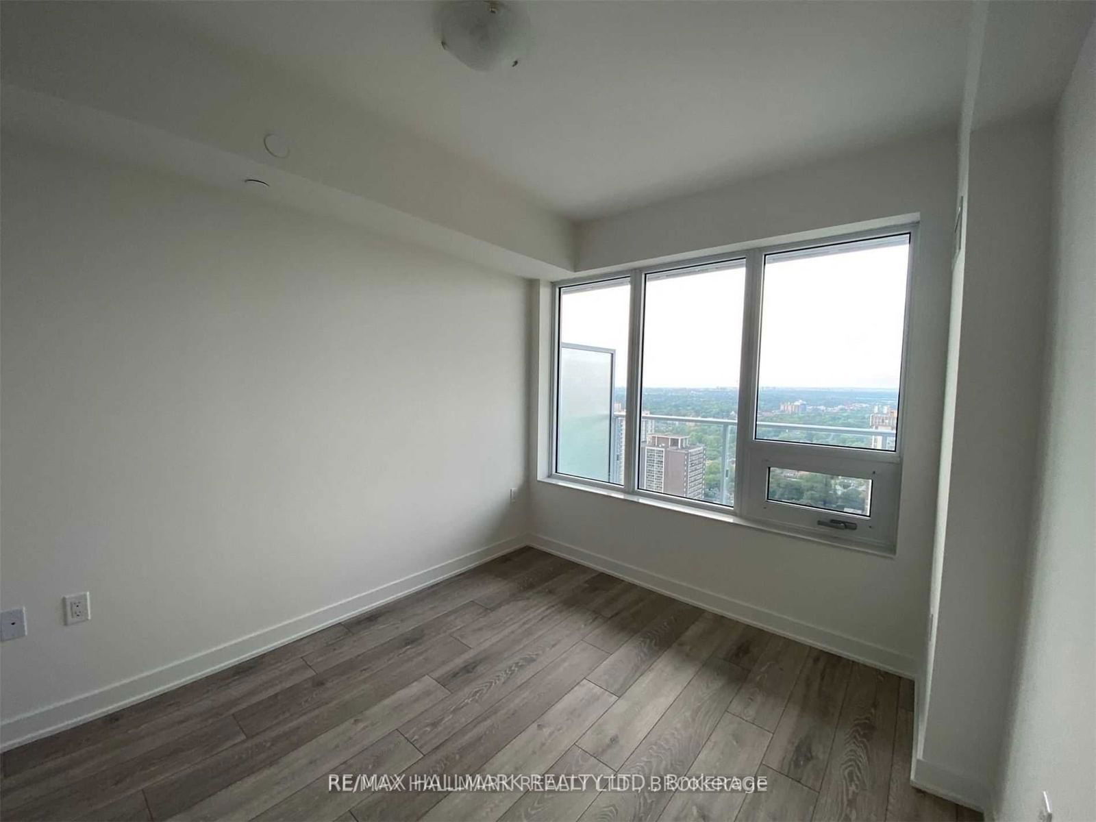 99 Broadway Ave, unit 3301 Nt for rent - image #10