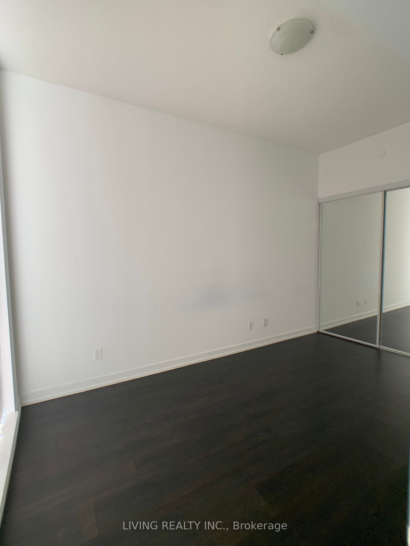 297 College St, unit 507 for rent - image #14