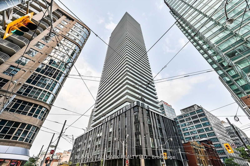 25 Richmond St E, unit 1509 for rent