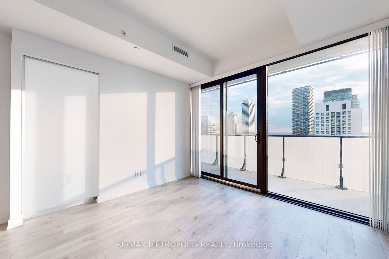 161 Roehampton Ave, unit 3710 for sale - image #10