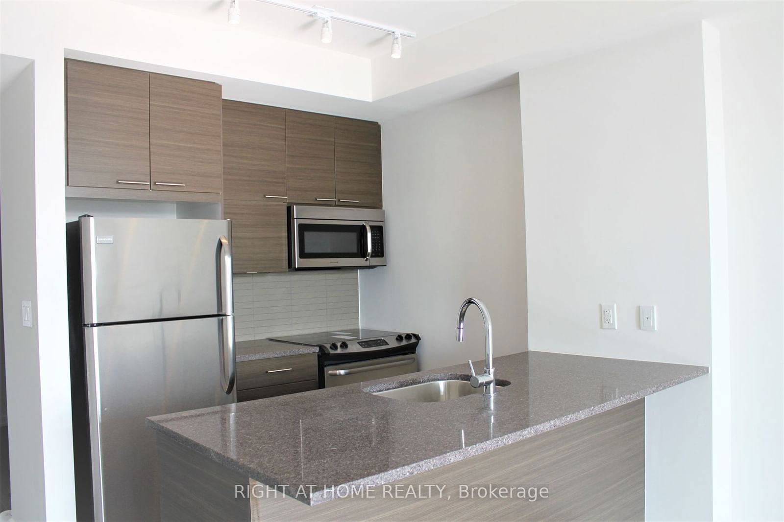 66 Forest Manor Rd, unit 1501 for sale - image #3