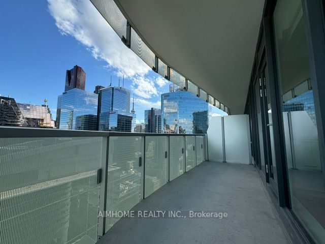 197 Yonge St, unit 2705 for sale