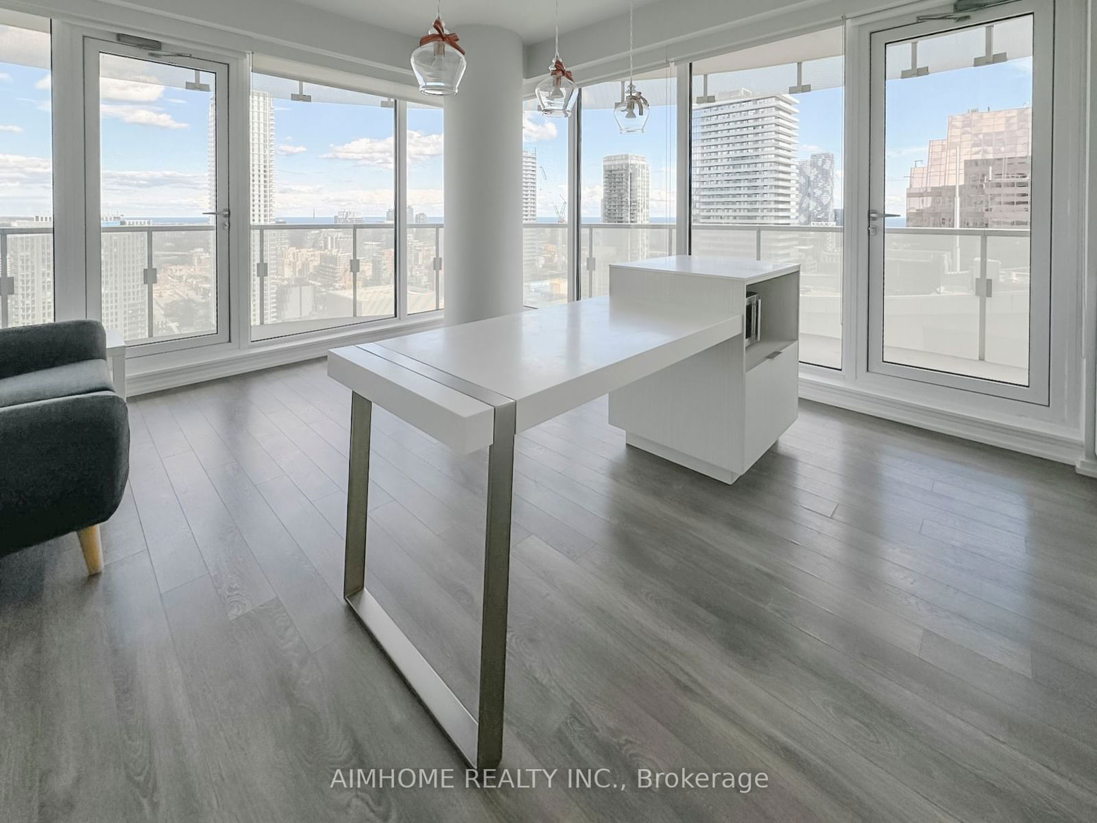 197 Yonge St, unit 2705 for sale