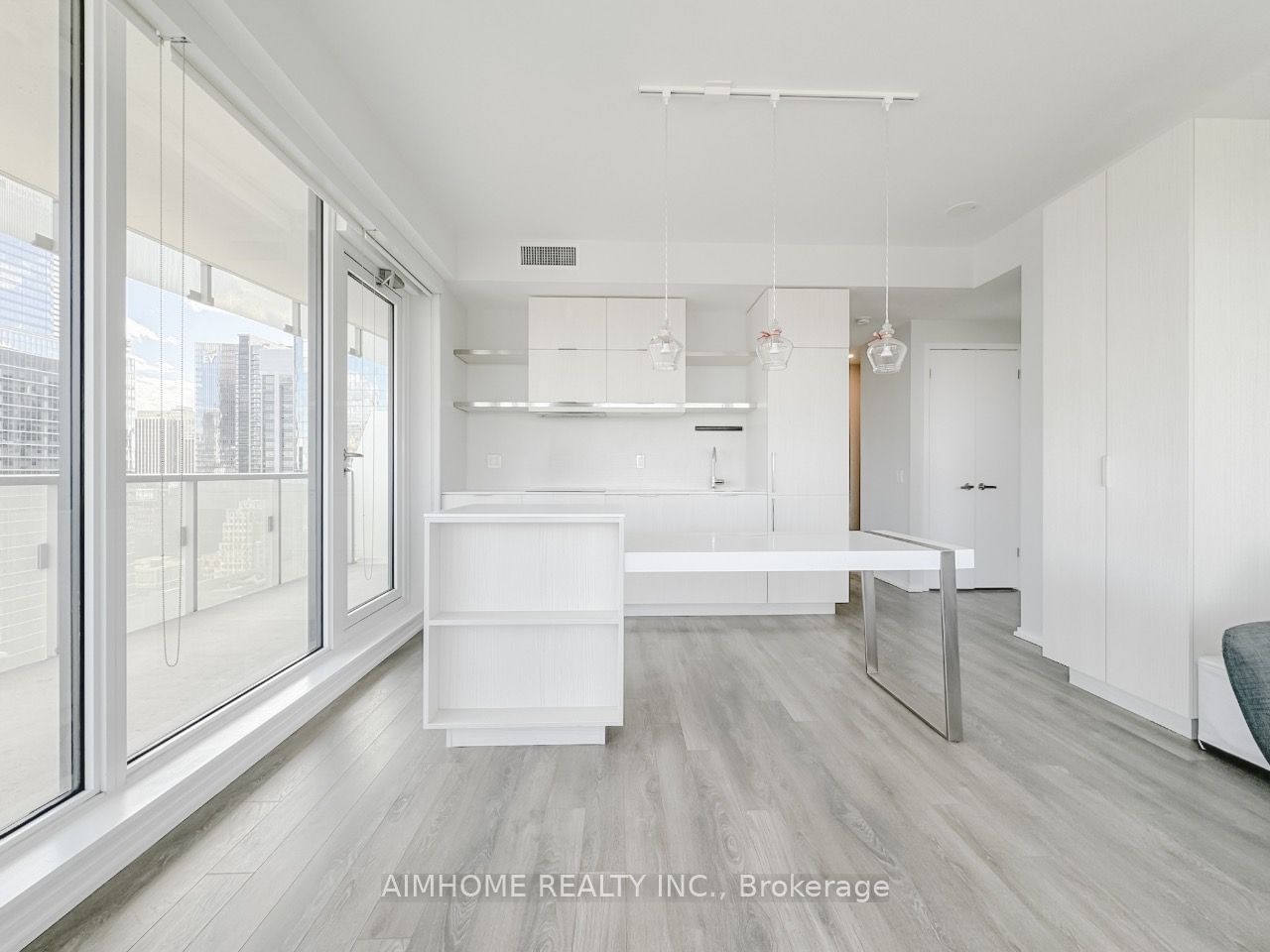 197 Yonge St, unit 2705 for sale - image #8