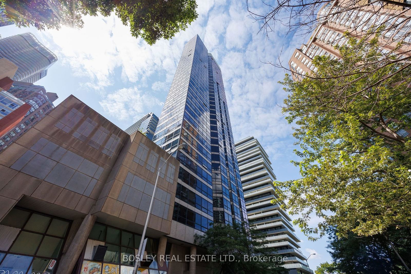 1001 Bay St, unit 901 for sale - image #1