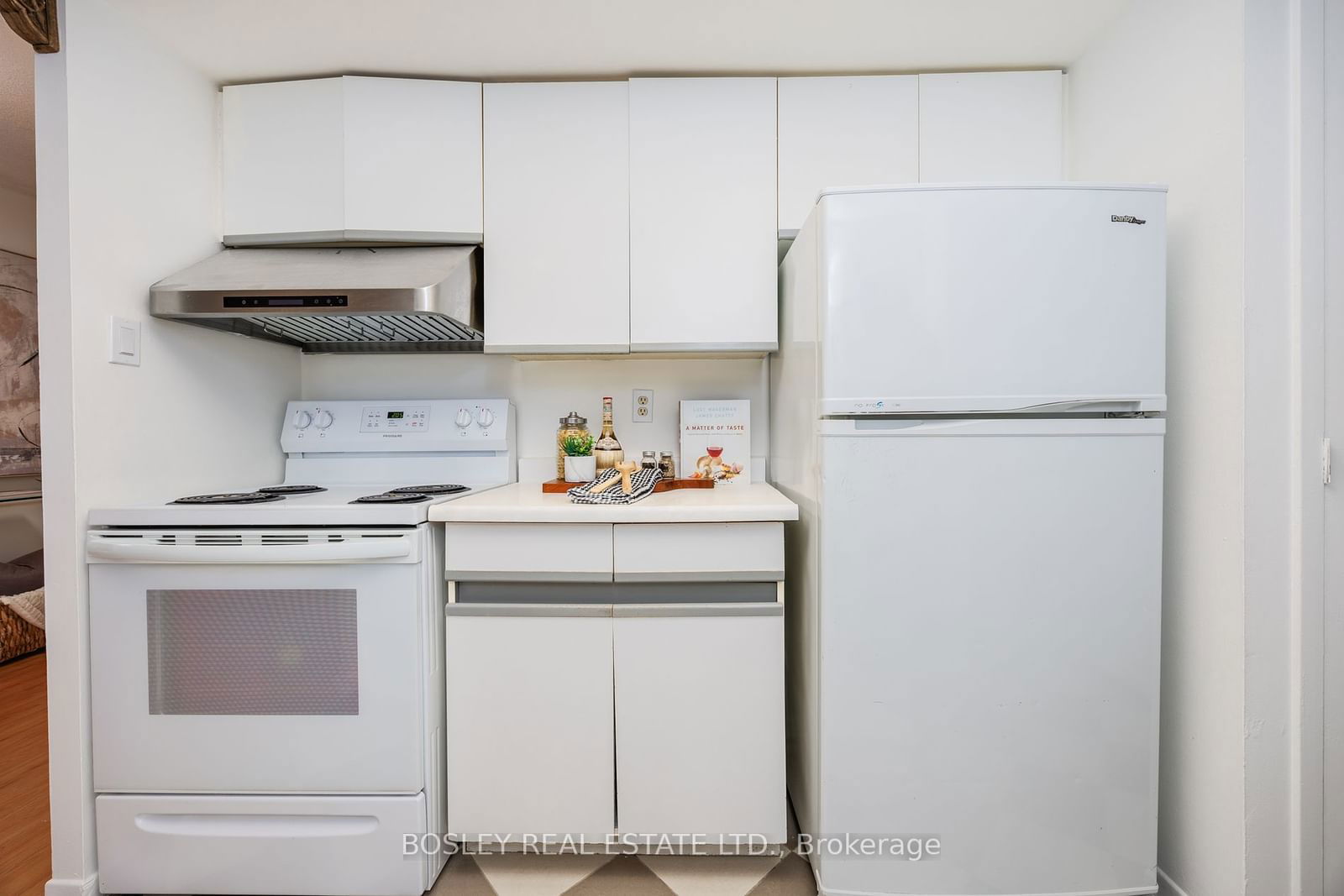 1001 Bay St, unit 901 for sale - image #20