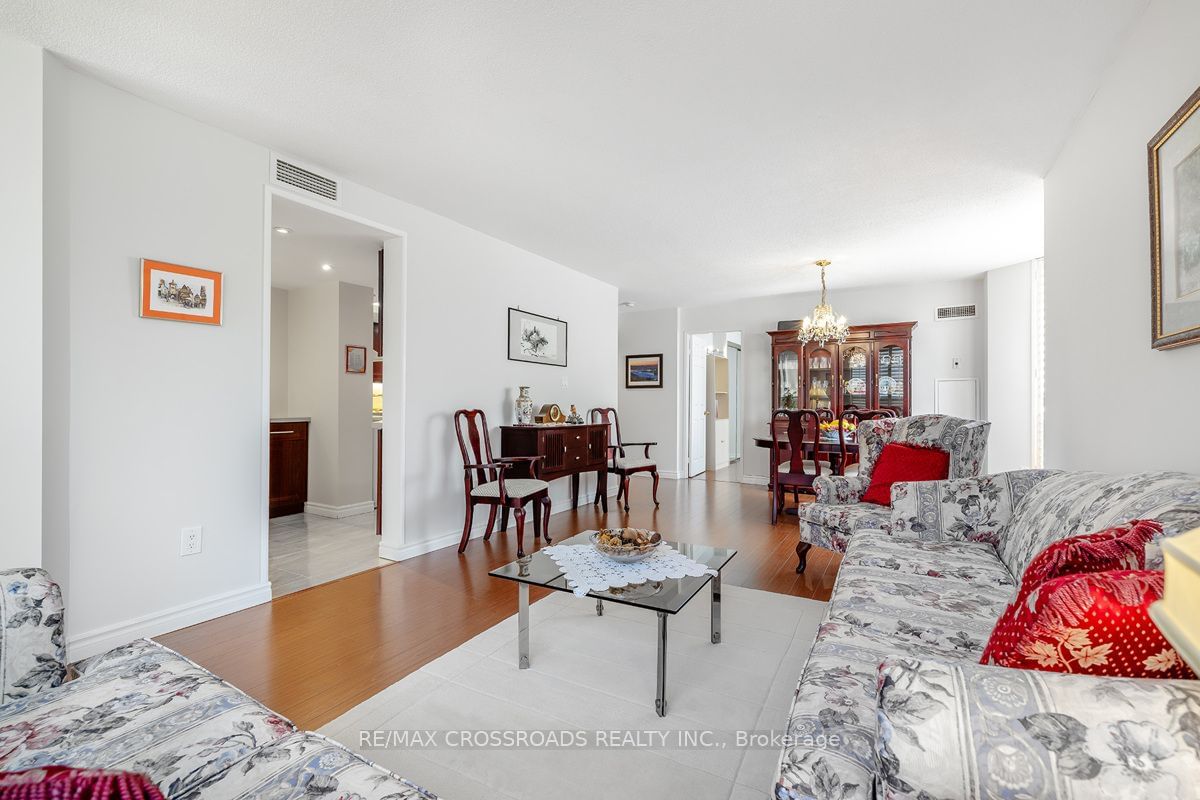 10 Kenneth Ave, unit 1203 for sale