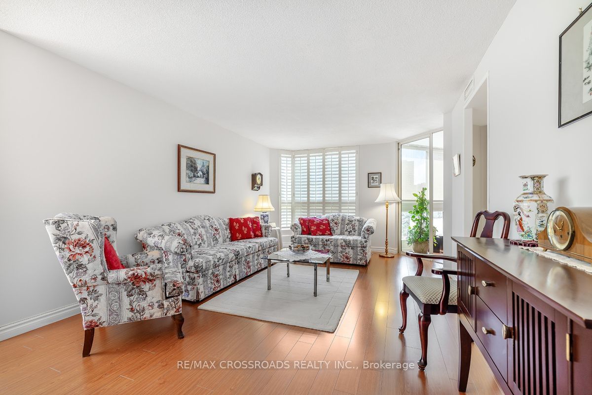 10 Kenneth Ave, unit 1203 for sale - image #11