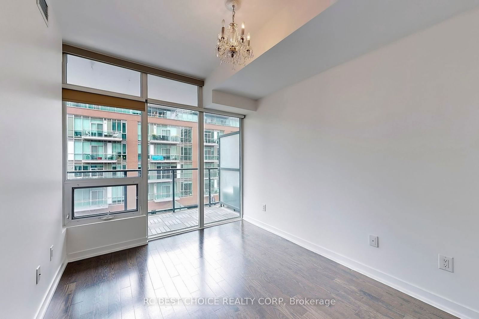 105 George St, unit 411 for sale - image #15