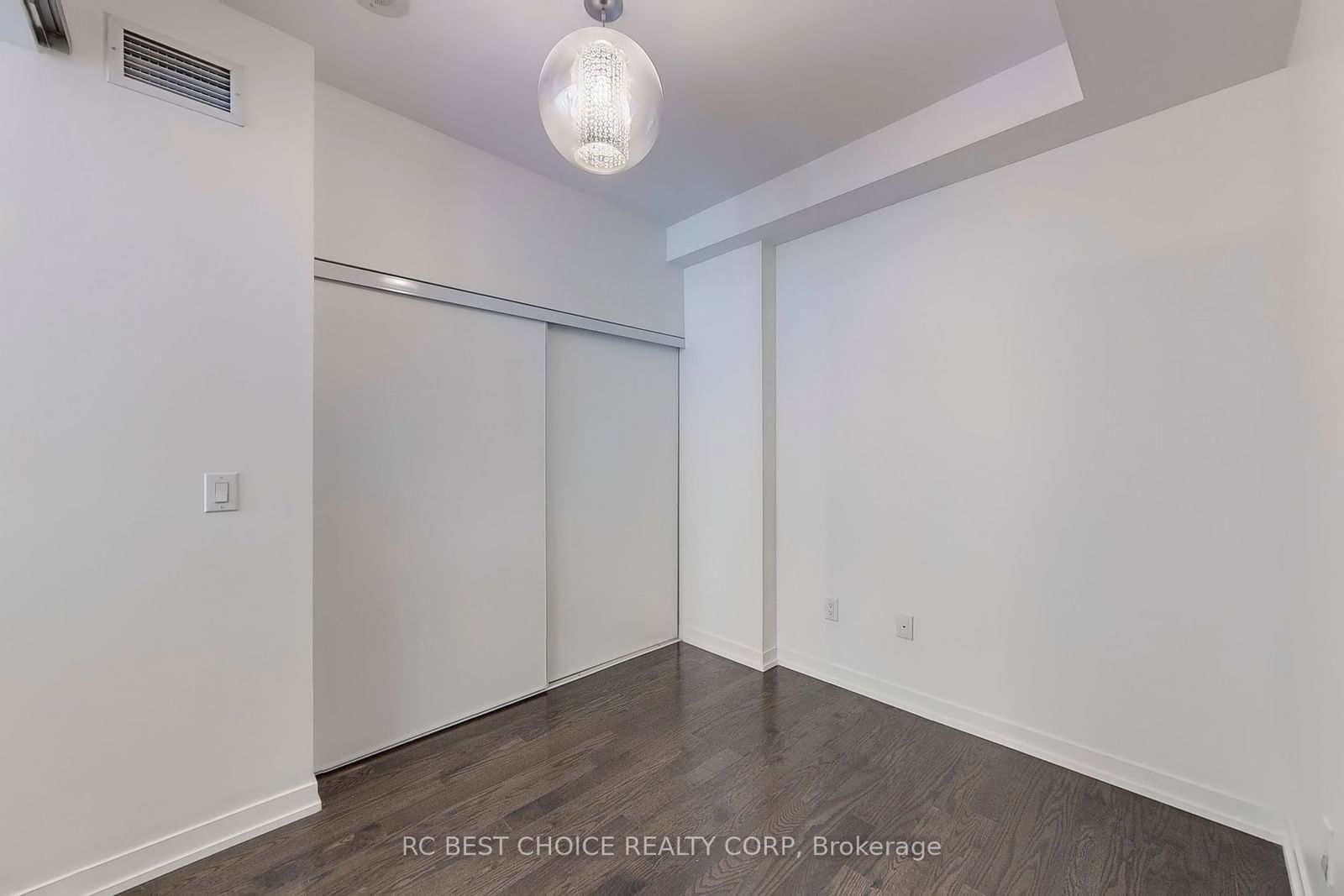 105 George St, unit 411 for sale - image #23