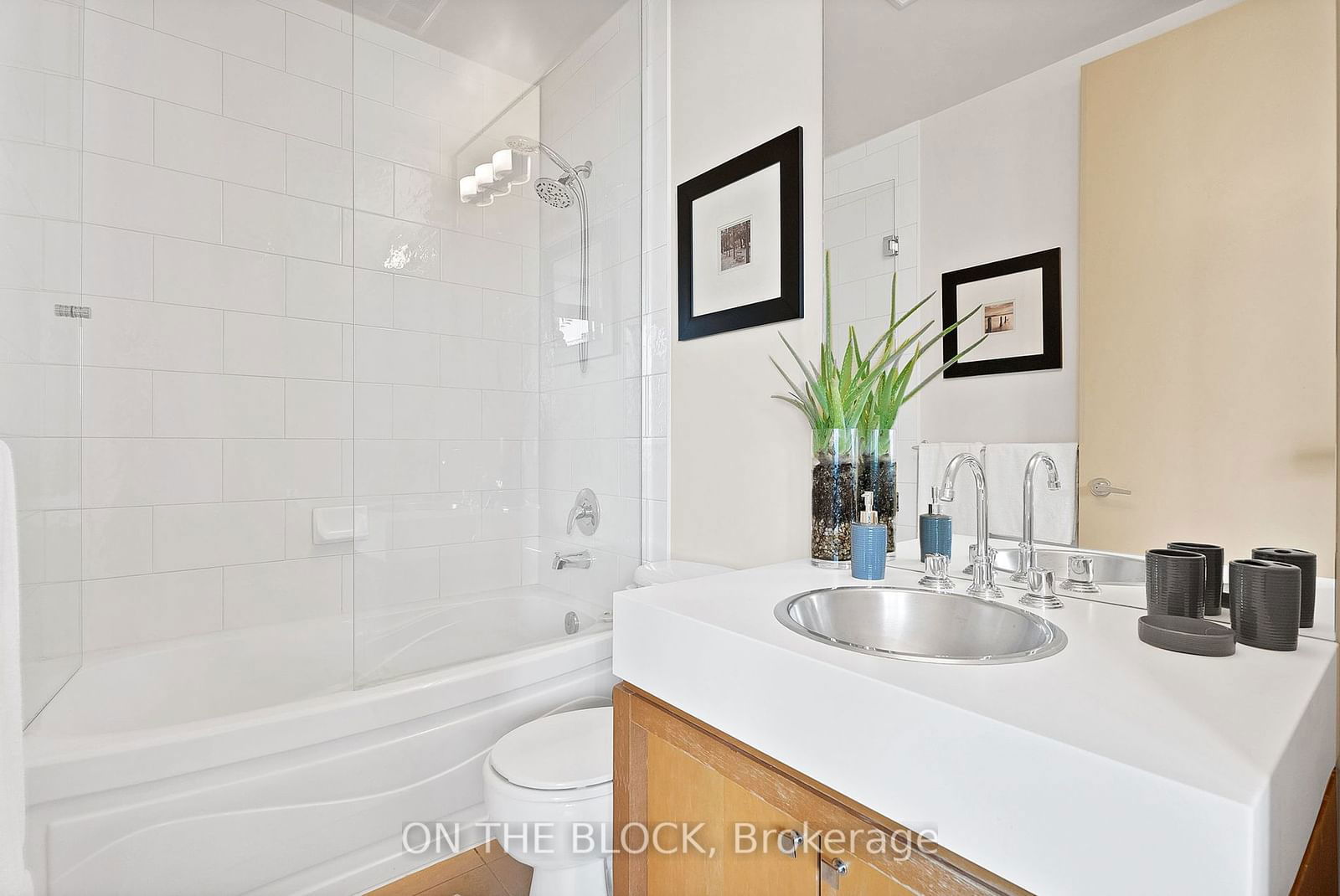 81 Navy Wharf Crt, unit 3803 for sale - image #19