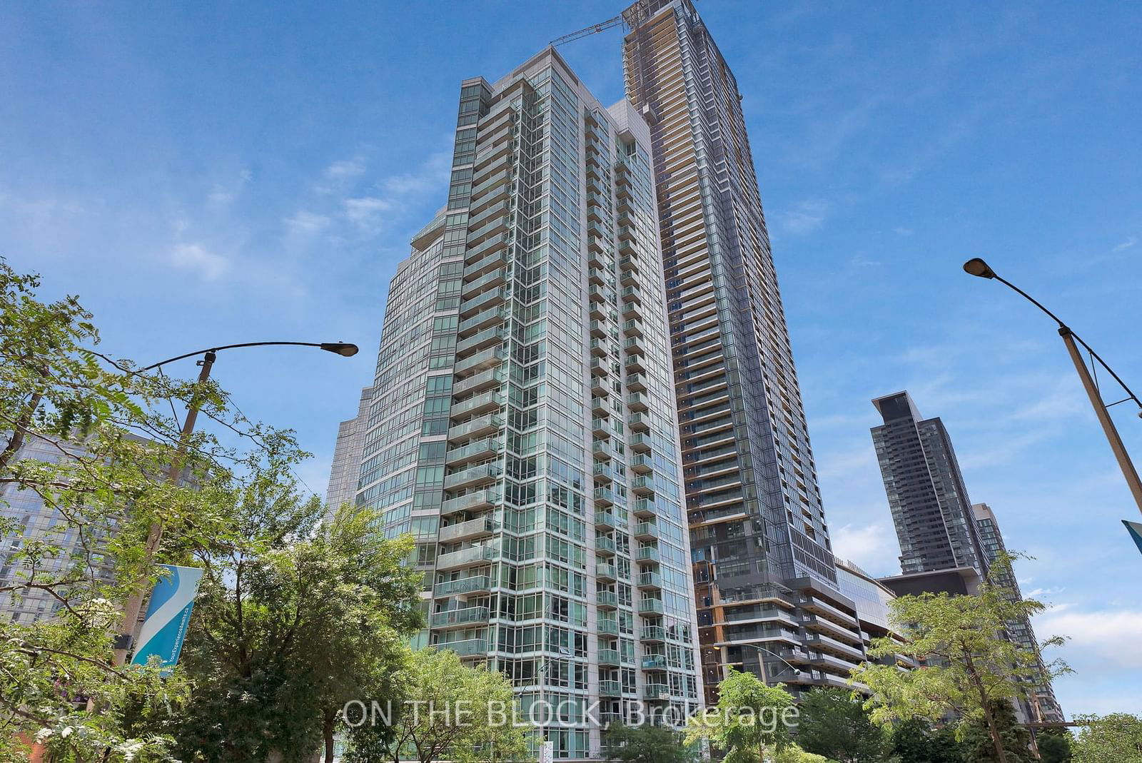 81 Navy Wharf Crt, unit 3803 for sale