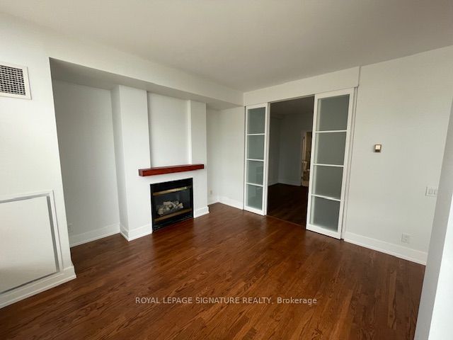 500 Queens Quay W, unit 807E for rent