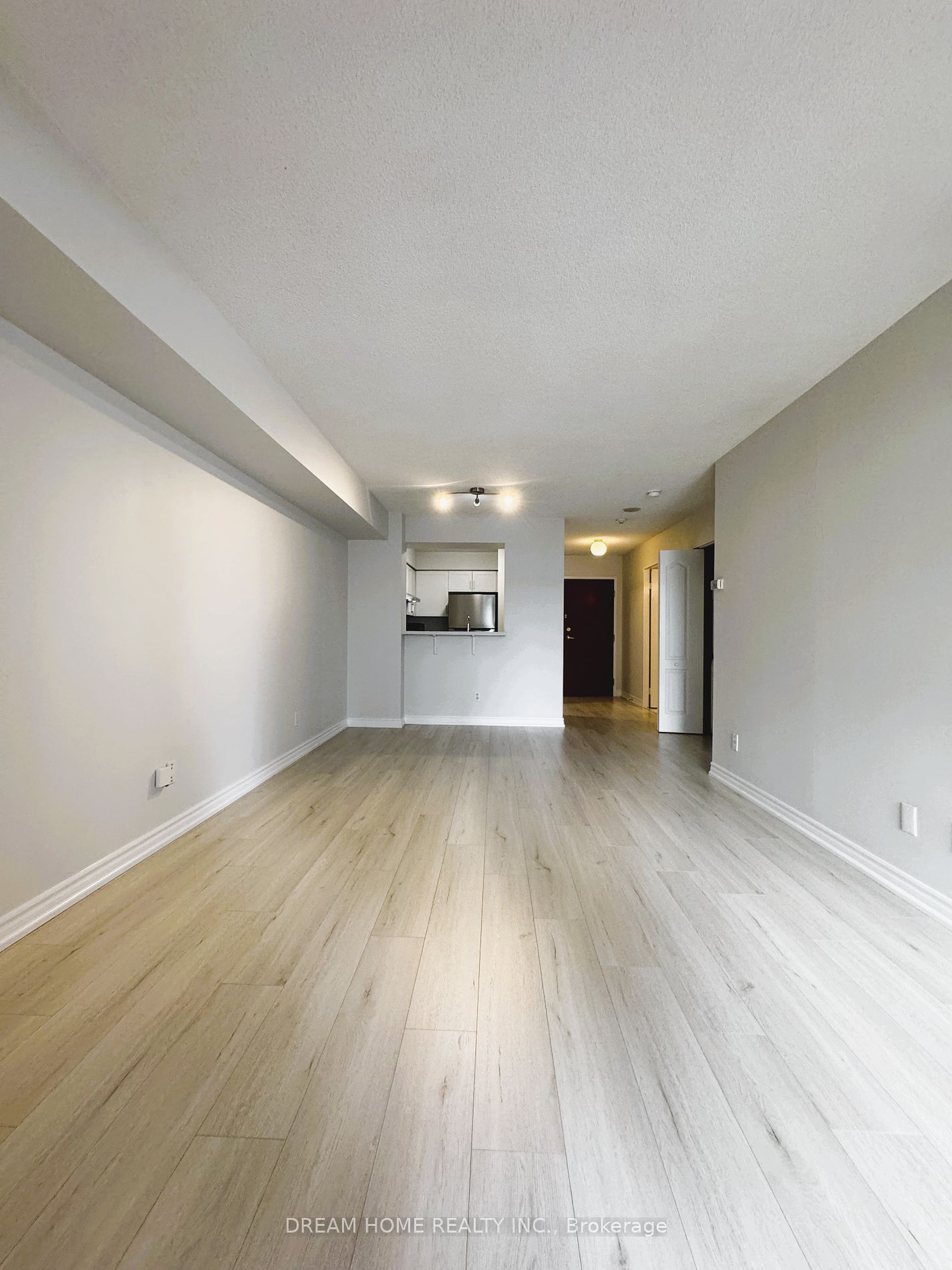 18 Hillcrest Ave, unit 1801 for sale - image #3