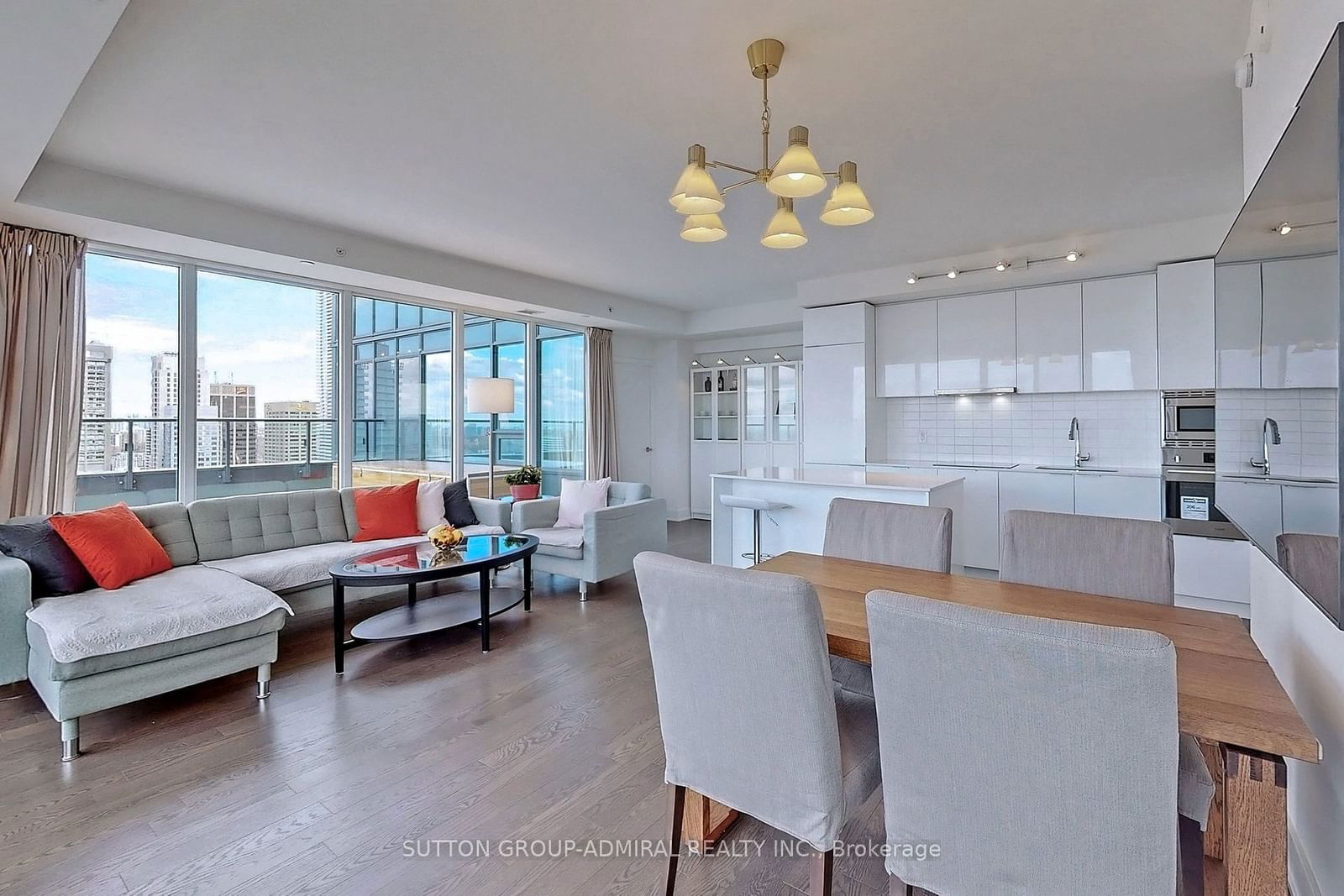 955 Bay St, unit 3906 for rent