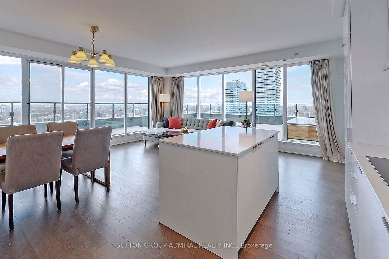 955 Bay St, unit 3906 for rent