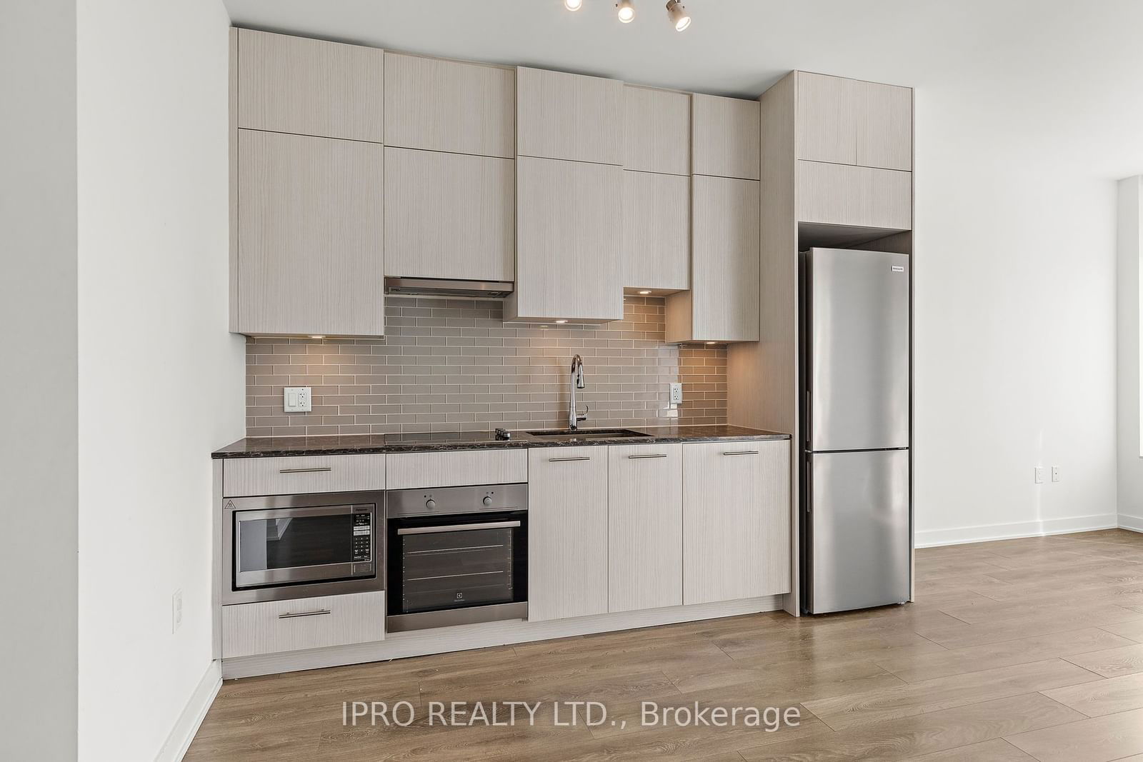 195 REDPATH Ave, unit PH08 for sale - image #17