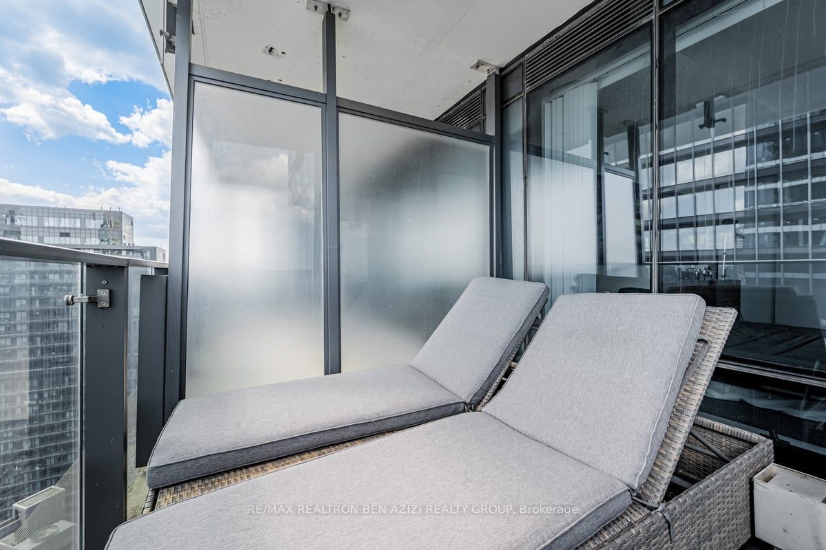 5 St Joseph St, unit 3902 for sale - image #23